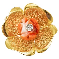 18K Yellow Gold Flower Pendant with Diamond