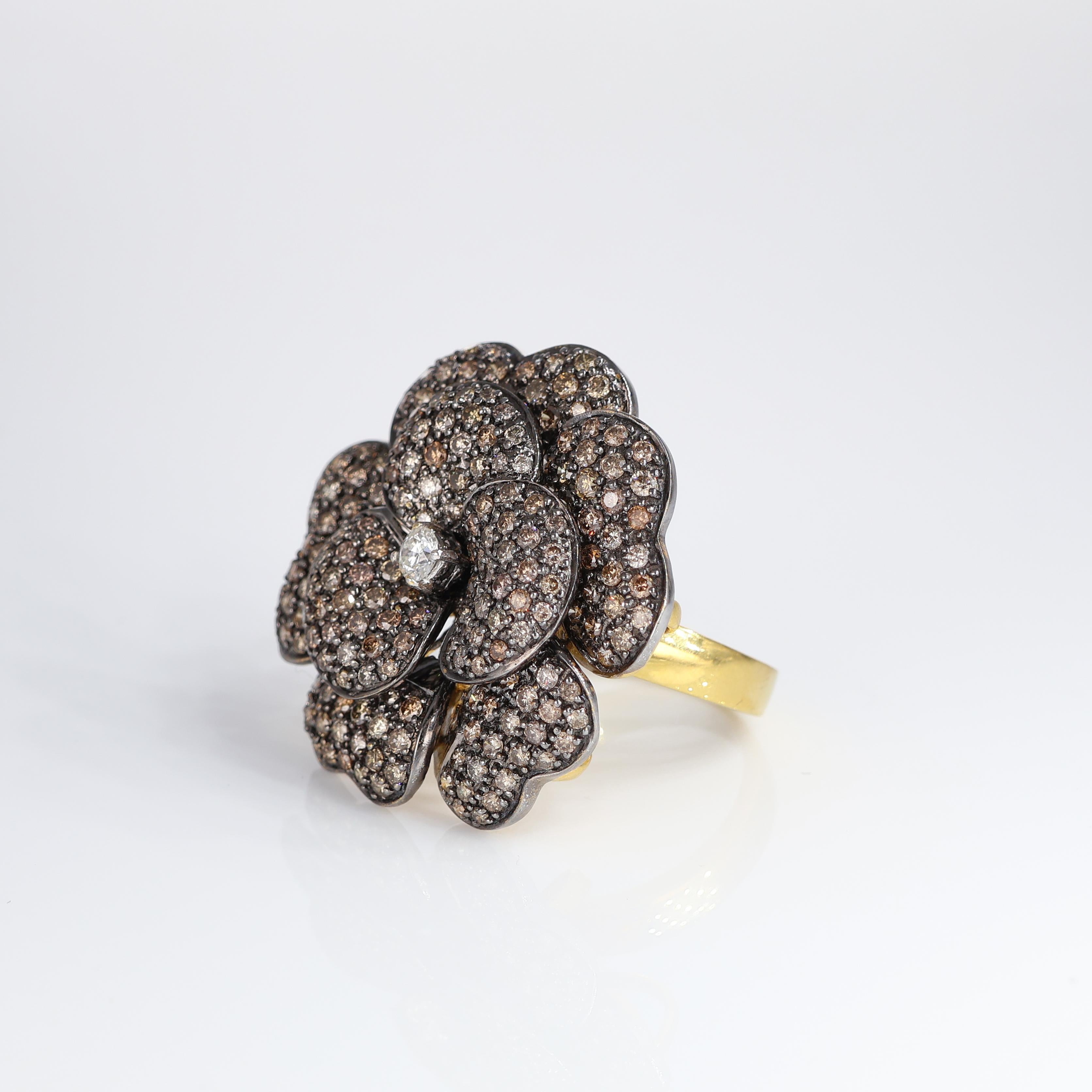18k Yellow Gold Flower Ring / Pendant / Brooch with Brown and White Diamonds For Sale 1