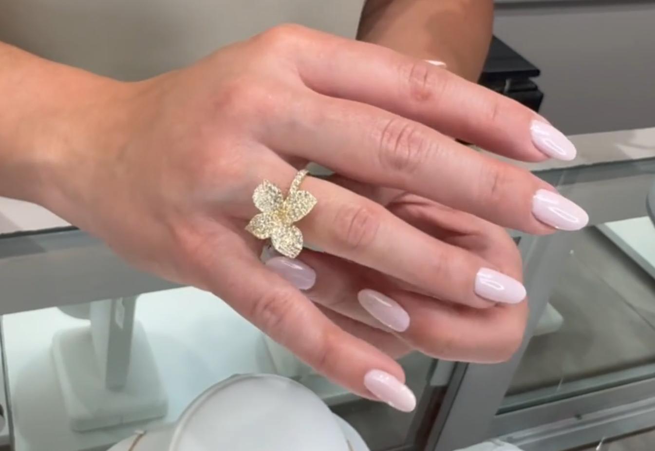 De las mujeres Anillo Flor de Oro Amarillo de 18 K con Diamantes en venta