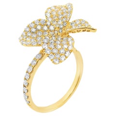 18K Yellow Gold Flower Ring with Diamonds