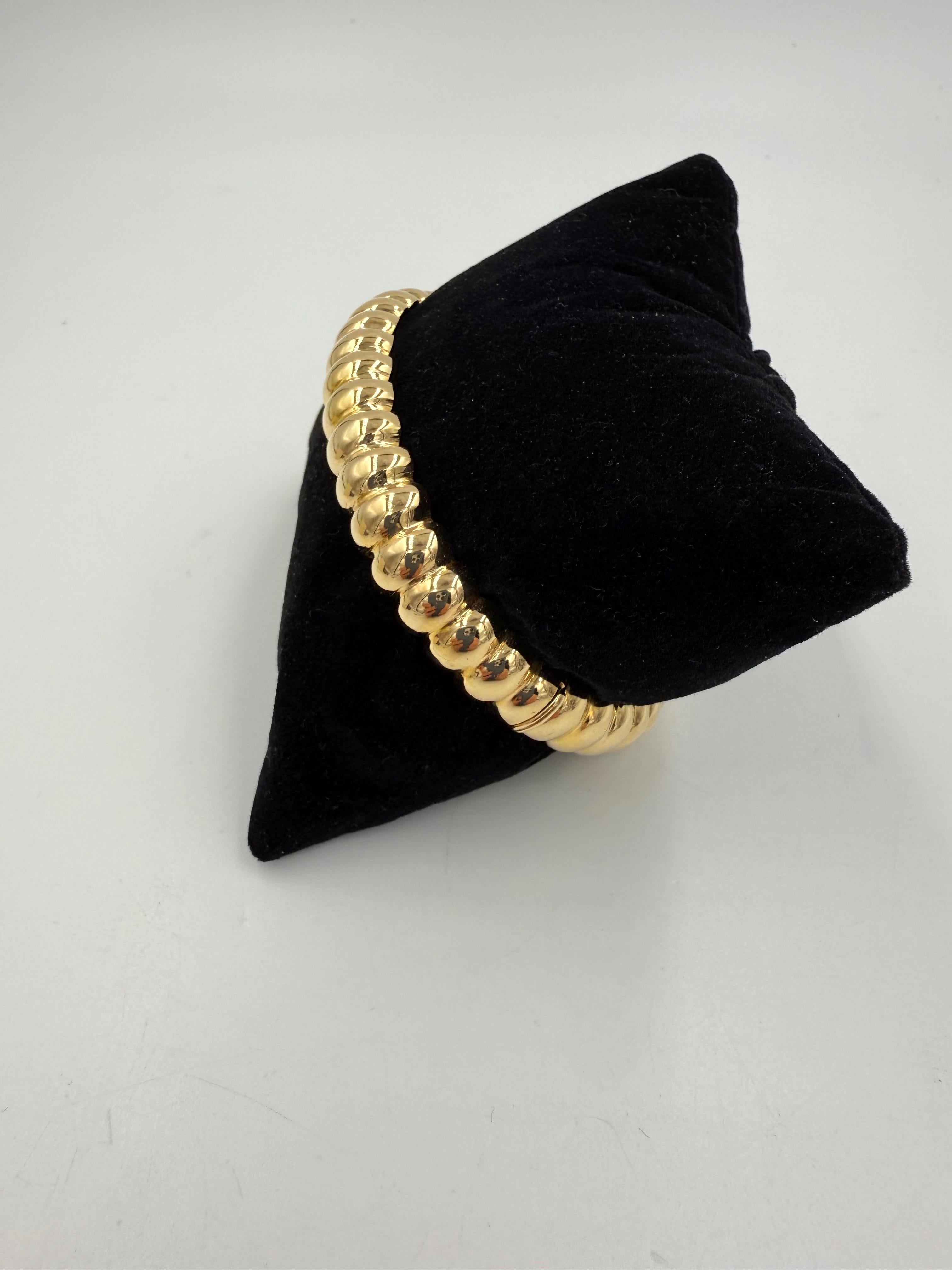 da uomo o donna Bracciale Bangle scanalato in oro giallo 18k, circa anni '70 in vendita