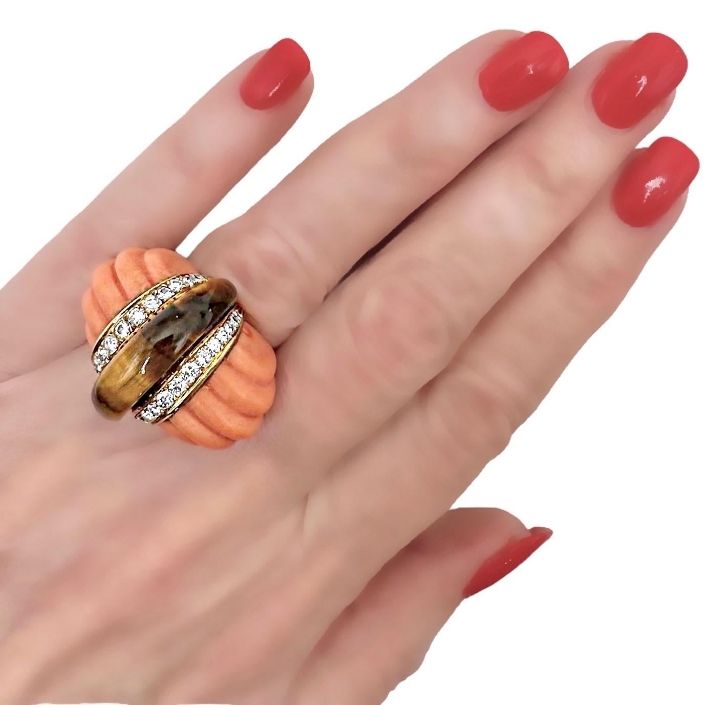 18 Karat Gelbgold geriffelter Koralle, Tigerauge und Diamantring 7