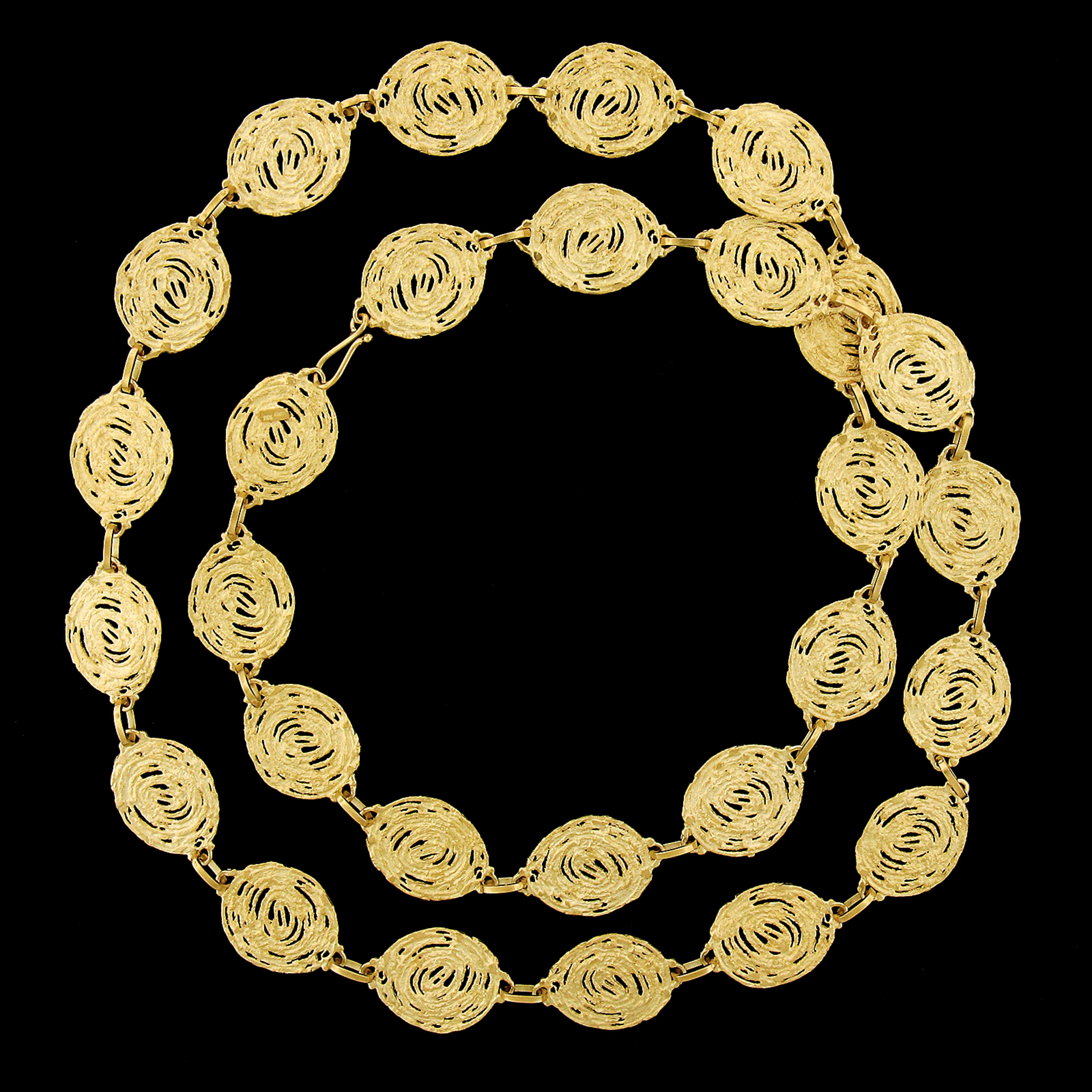 18k Yellow Gold Freeform Textured Swirl Link Long Statement Chain Necklace In Good Condition For Sale In Montclair, NJ