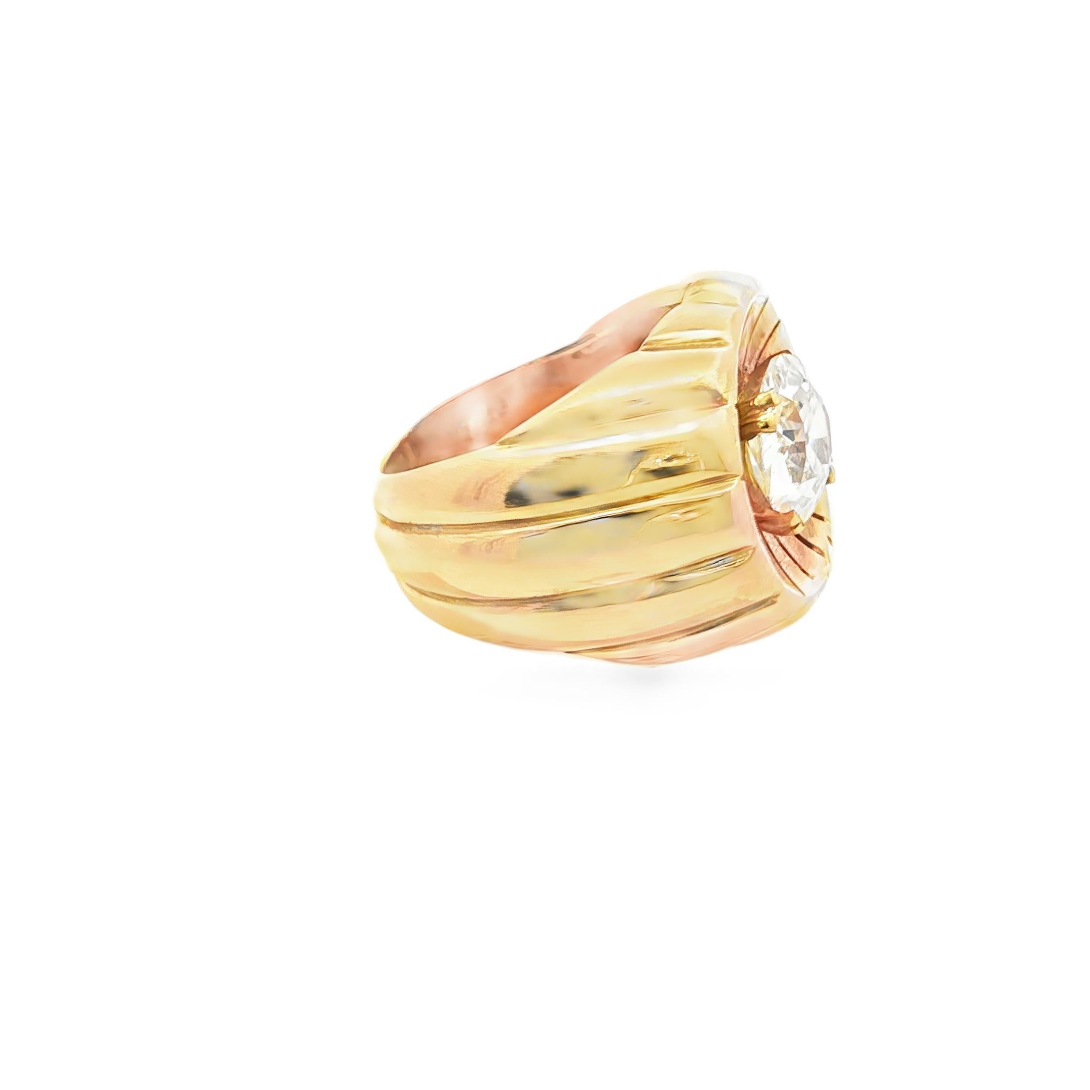Taille vieille mine Bague rétro en or jaune 18 carats, diamant coussin français 1,95cts Certificat LFG en vente