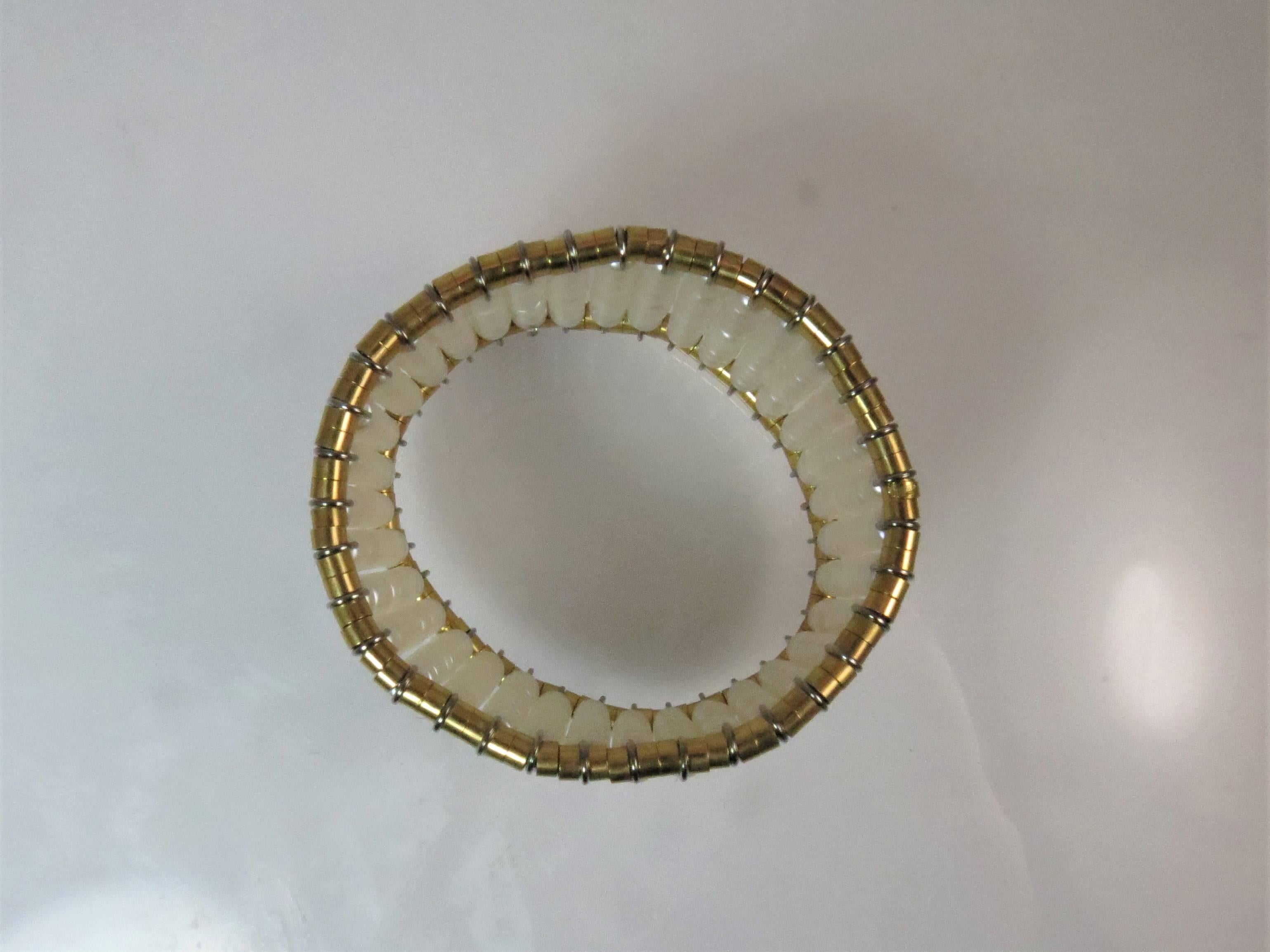 Contemporary 18 Karat Yellow Gold Fresh Water Pearl Flexible Cuff Bracelet For Sale