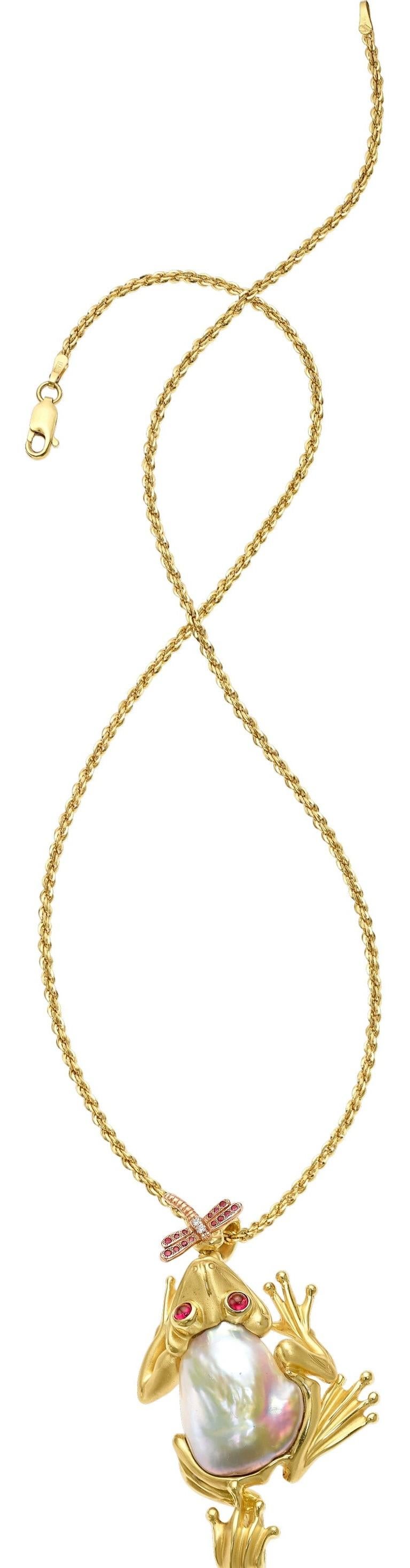 Pendentif grenouille en or jaune 18k avec perle de culture d'eau douce par Avi Raz 14k Chaîne de 18