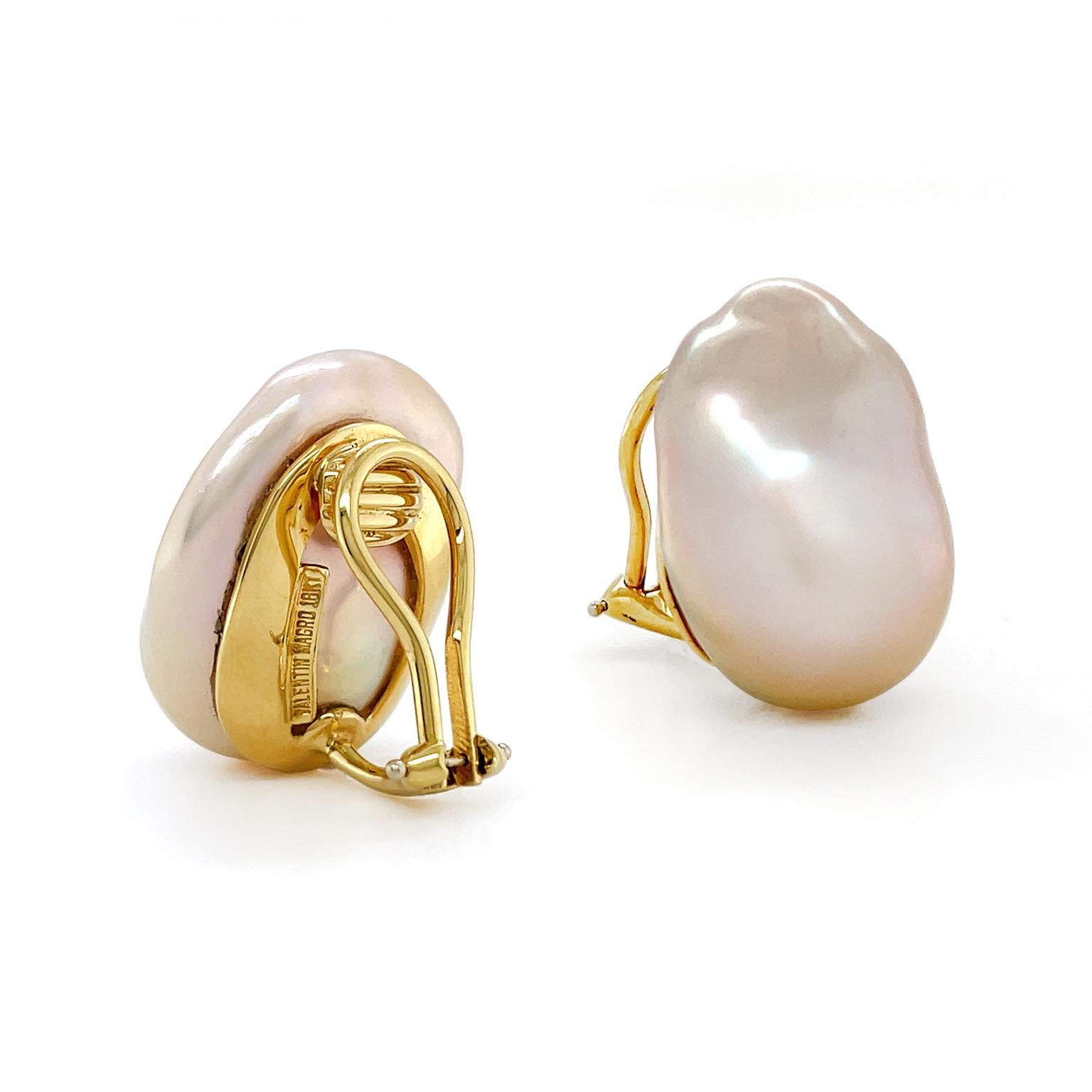 Uncut 18K Yellow Gold Freshwater Pink Baroque Pearl Clip On Earrings For Sale