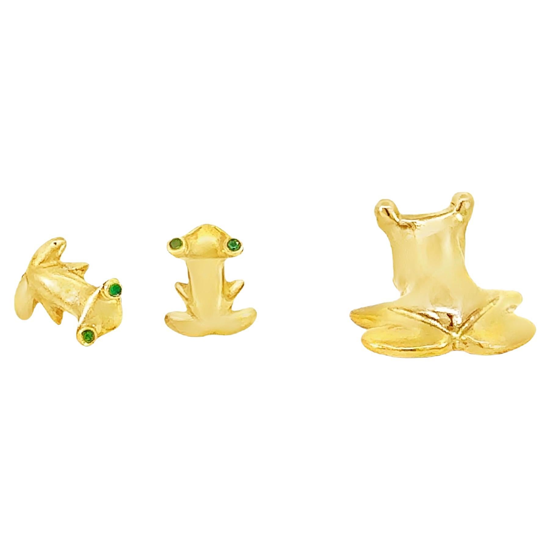 18K Gelbgold Frosch-Ohrringe mit Smaragd-Augen und passendem Anhänger im Angebot