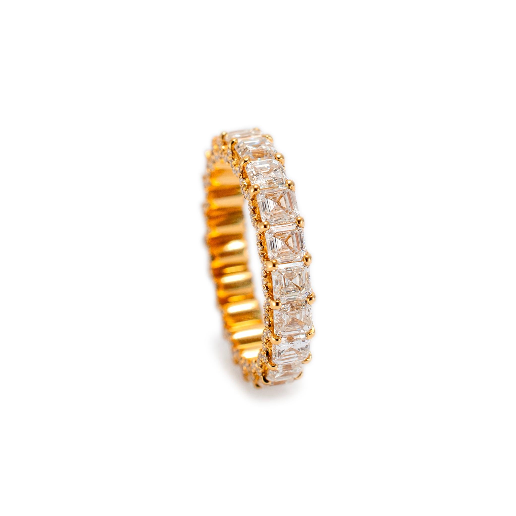 Women's 18K Yellow Gold Full Eternity 4.43ct. Asscher Cut Diamond Accented Wedding Band For Sale