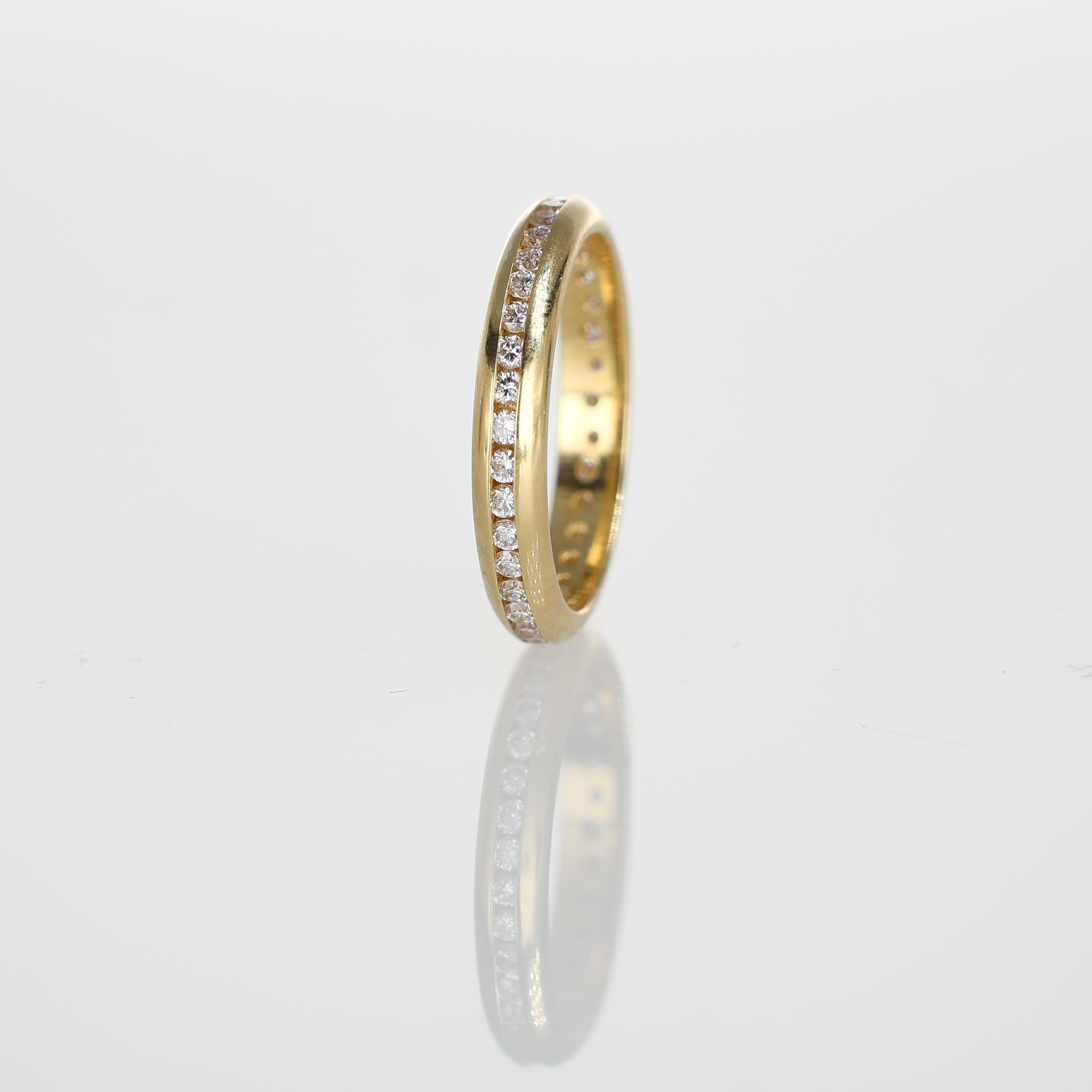 18K Yellow Gold Full Eternity Band with Natural Diamonds In New Condition For Sale In Bergamo, BG