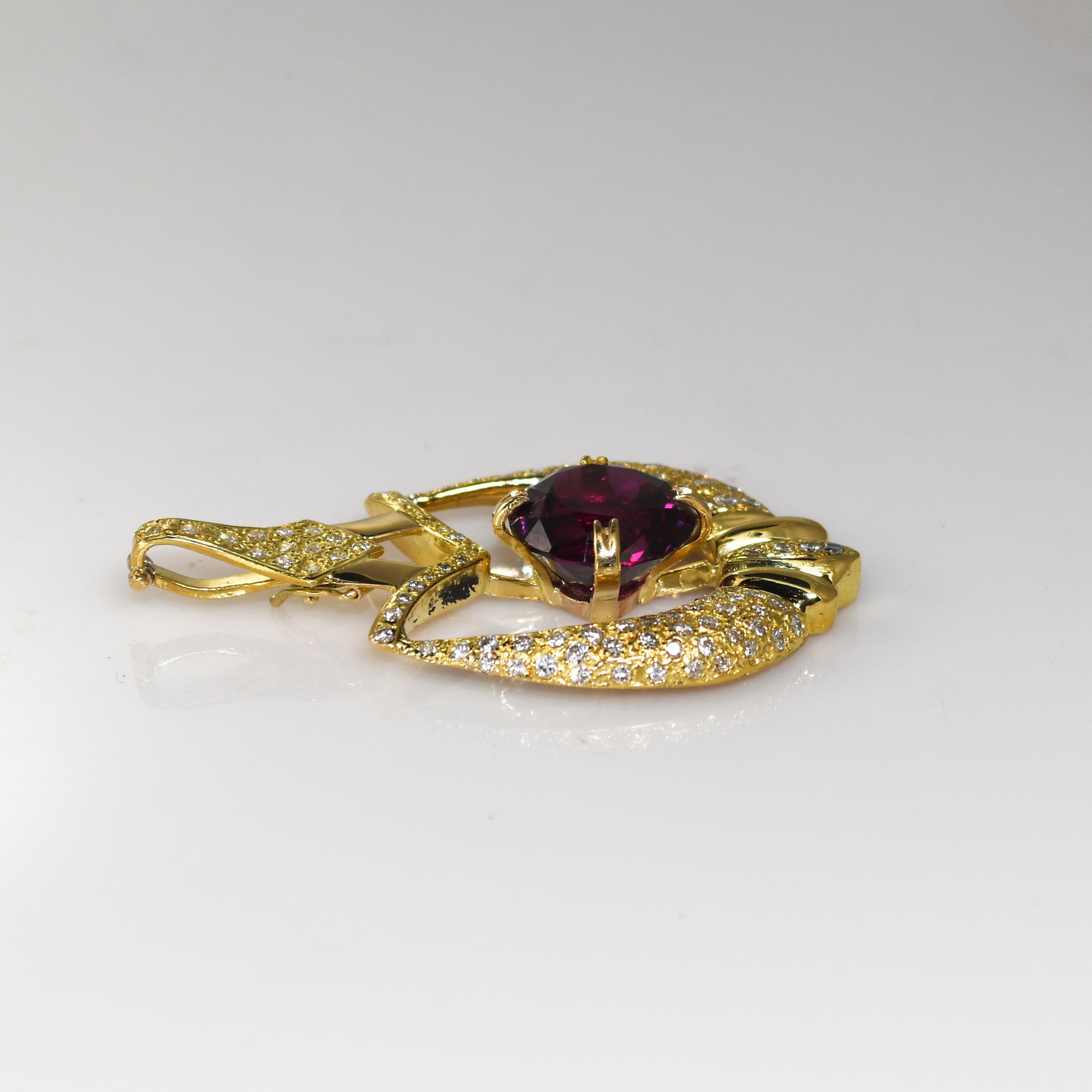 18K Yellow Gold Garnet & Diamond Pendant Excellent état - En vente à Laguna Beach, CA