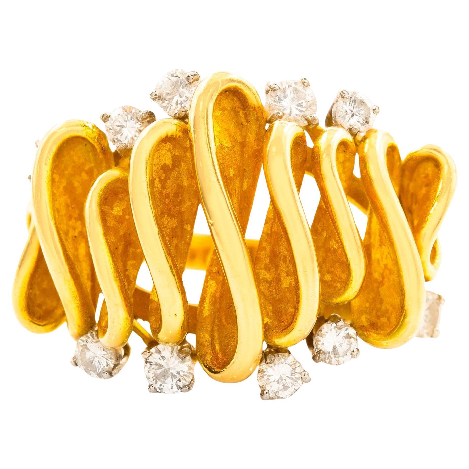 Bague vague en or jaune 18 carats et pierres précieuses, fabriquée en France, taille 6 en vente