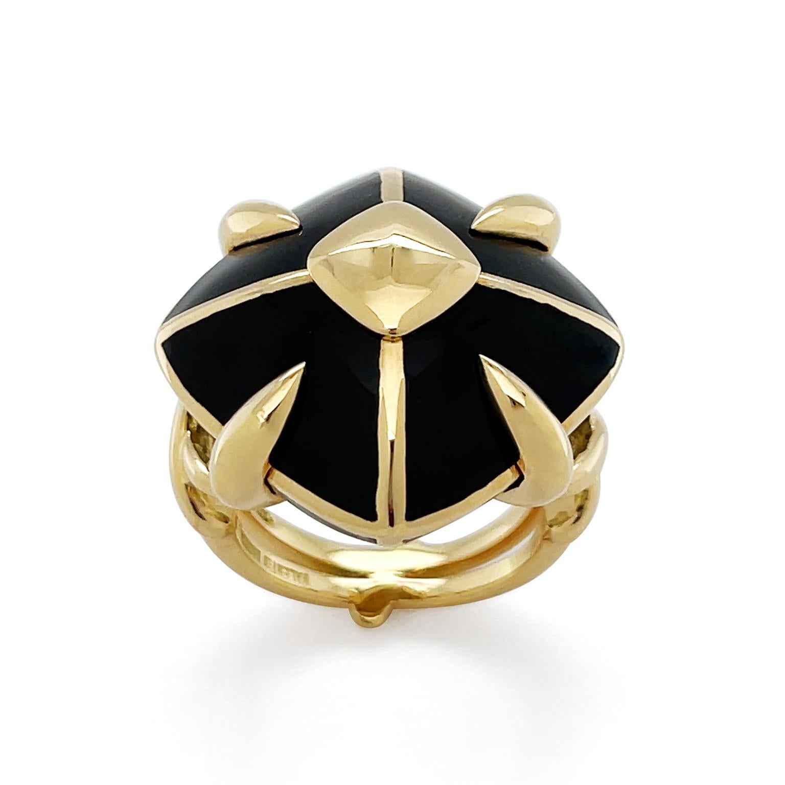Art Deco 18K Yellow Gold Geometric Cushion Black Enamel Ring For Sale