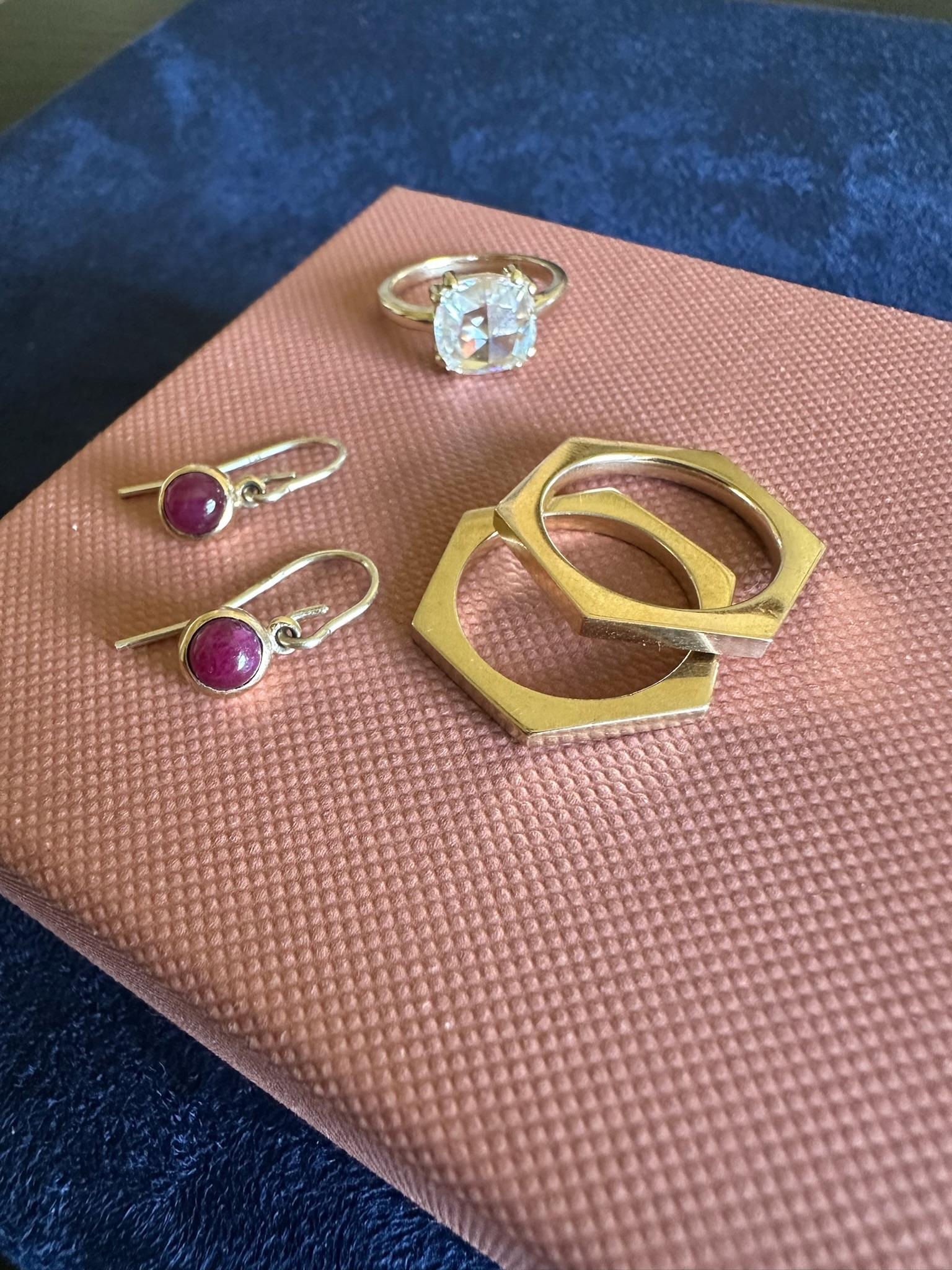 En vente :  Bague géométrique en or jaune 18k 9