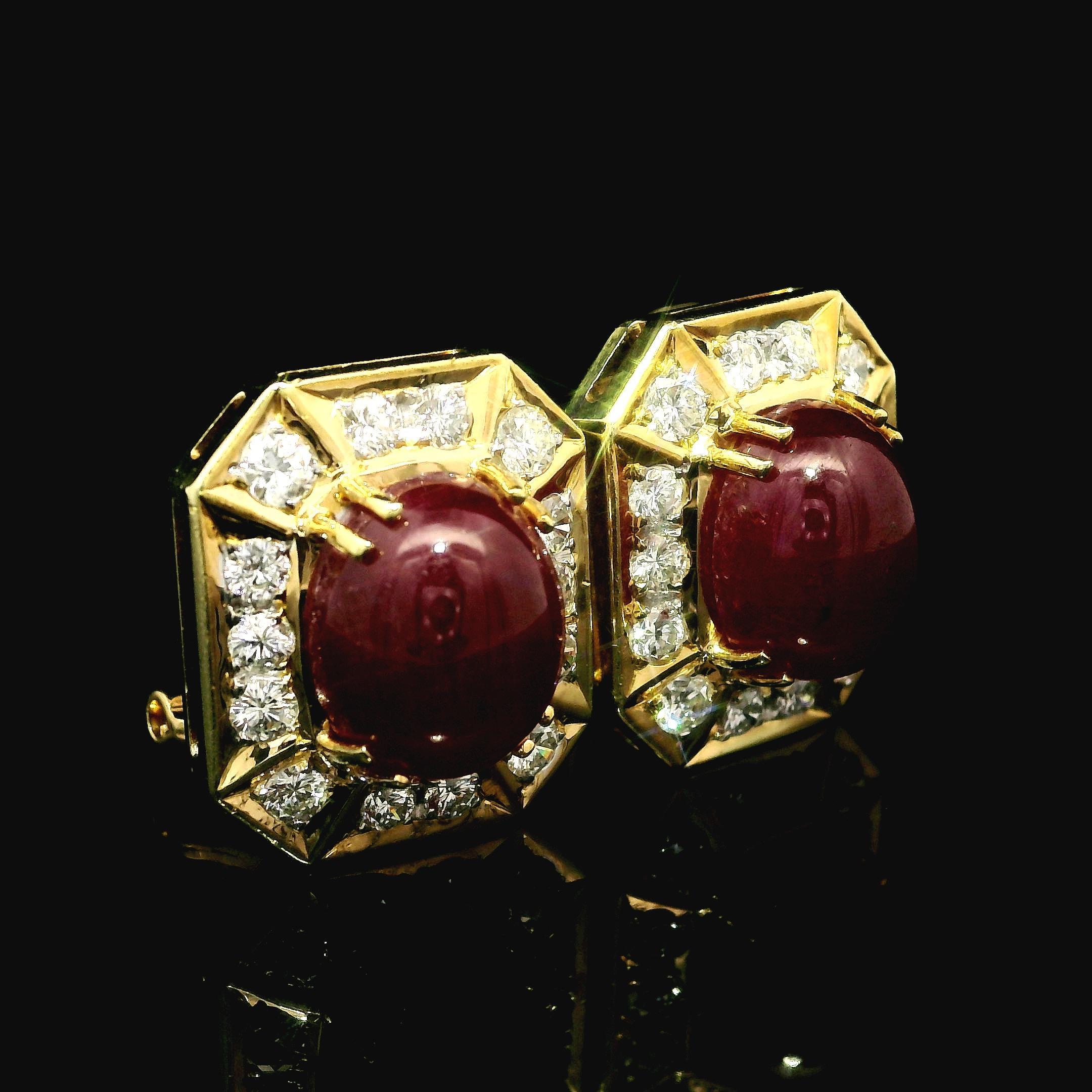 Cabochon Orecchini Omega a bottone con rubino cabochon e diamante in oro giallo 18k GIA 11ctw No Heat in vendita