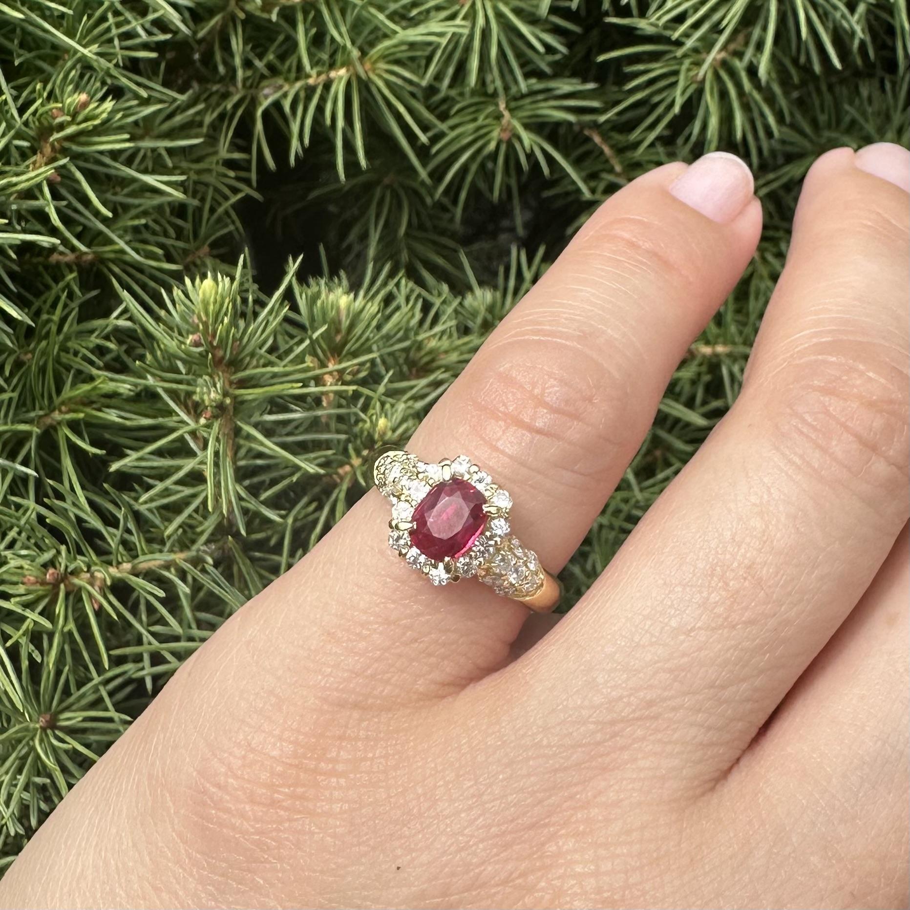 Bague en or jaune 18k GIA 1.26ctw High Quality No Heat Vivid Diamonds Red Ruby en vente 7