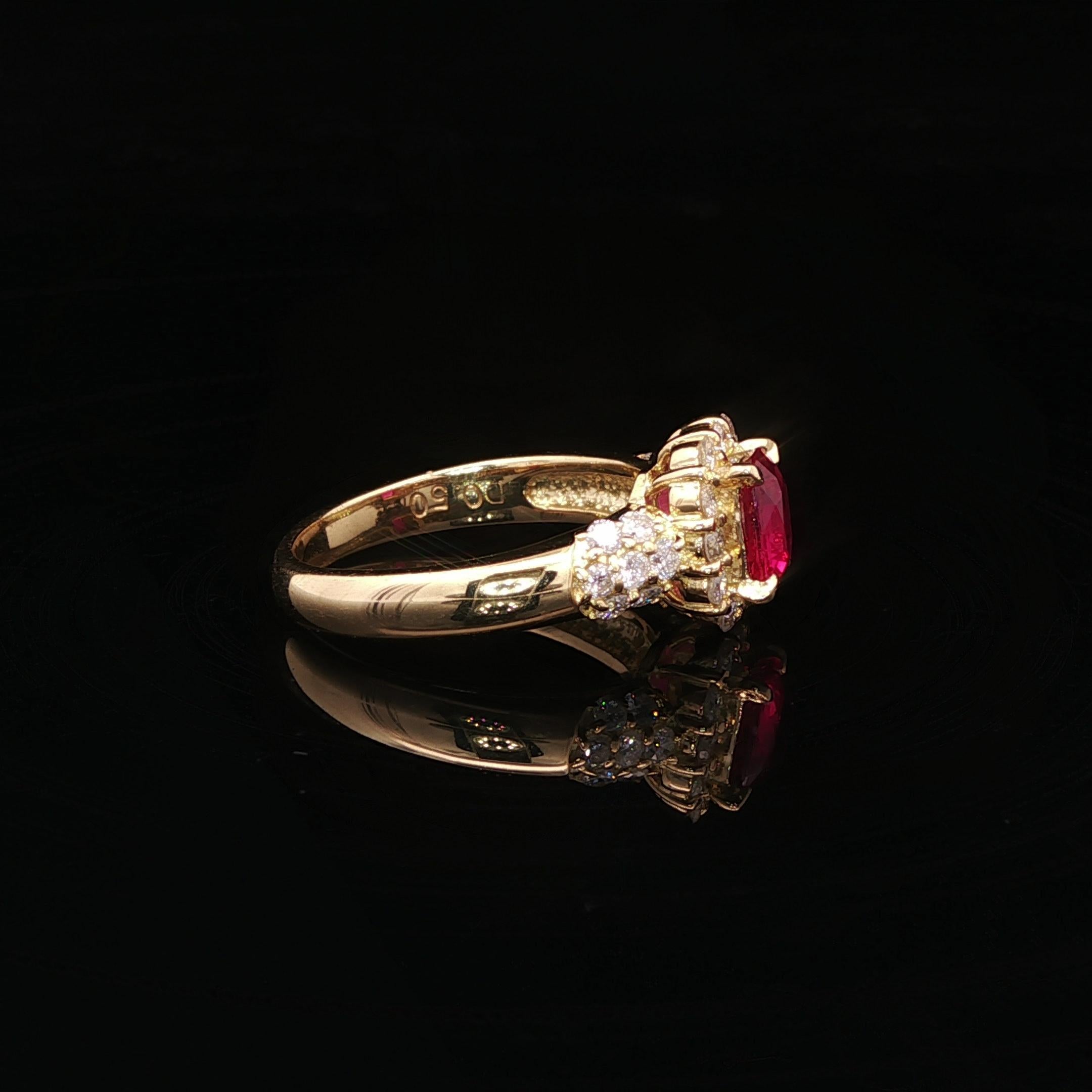 Bague en or jaune 18k GIA 1.26ctw High Quality No Heat Vivid Diamonds Red Ruby en vente 1