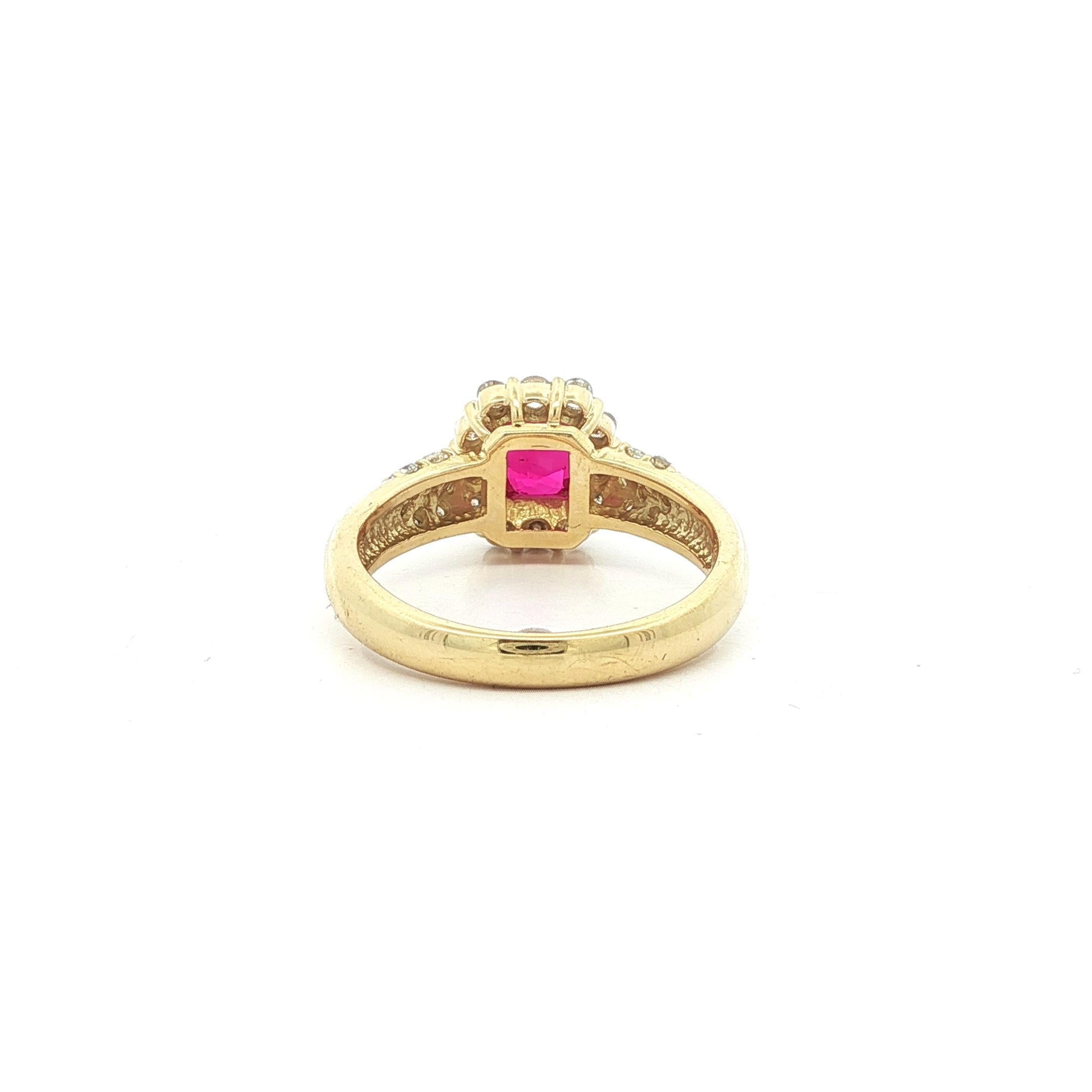 Bague en or jaune 18k GIA 1.26ctw High Quality No Heat Vivid Diamonds Red Ruby en vente 4