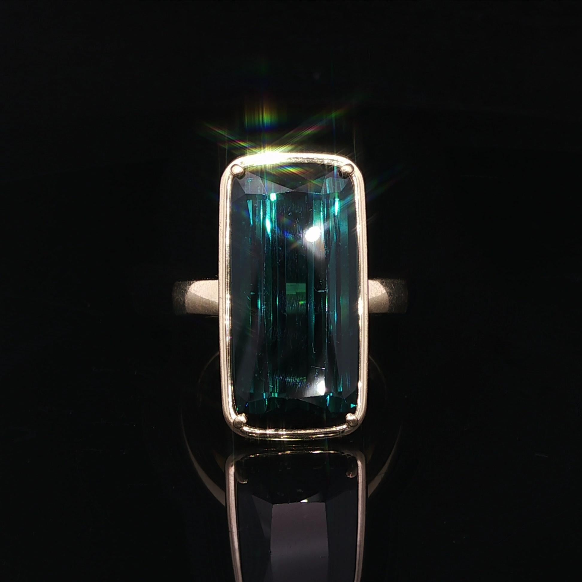 Bague solitaire en or jaune 18k GIA 14.37ct Blue Green Long Cushion Tourmaline en vente 5