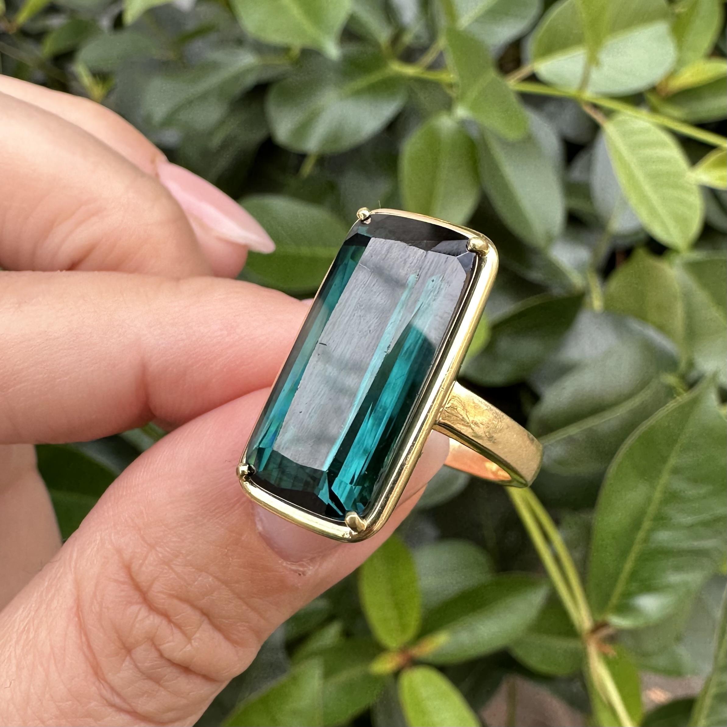 Bague solitaire en or jaune 18k GIA 14.37ct Blue Green Long Cushion Tourmaline en vente 9