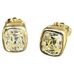 Orecchini con perno in oro giallo 18k GIA con diamanti a cuscino Old Mine da 2,13 carati