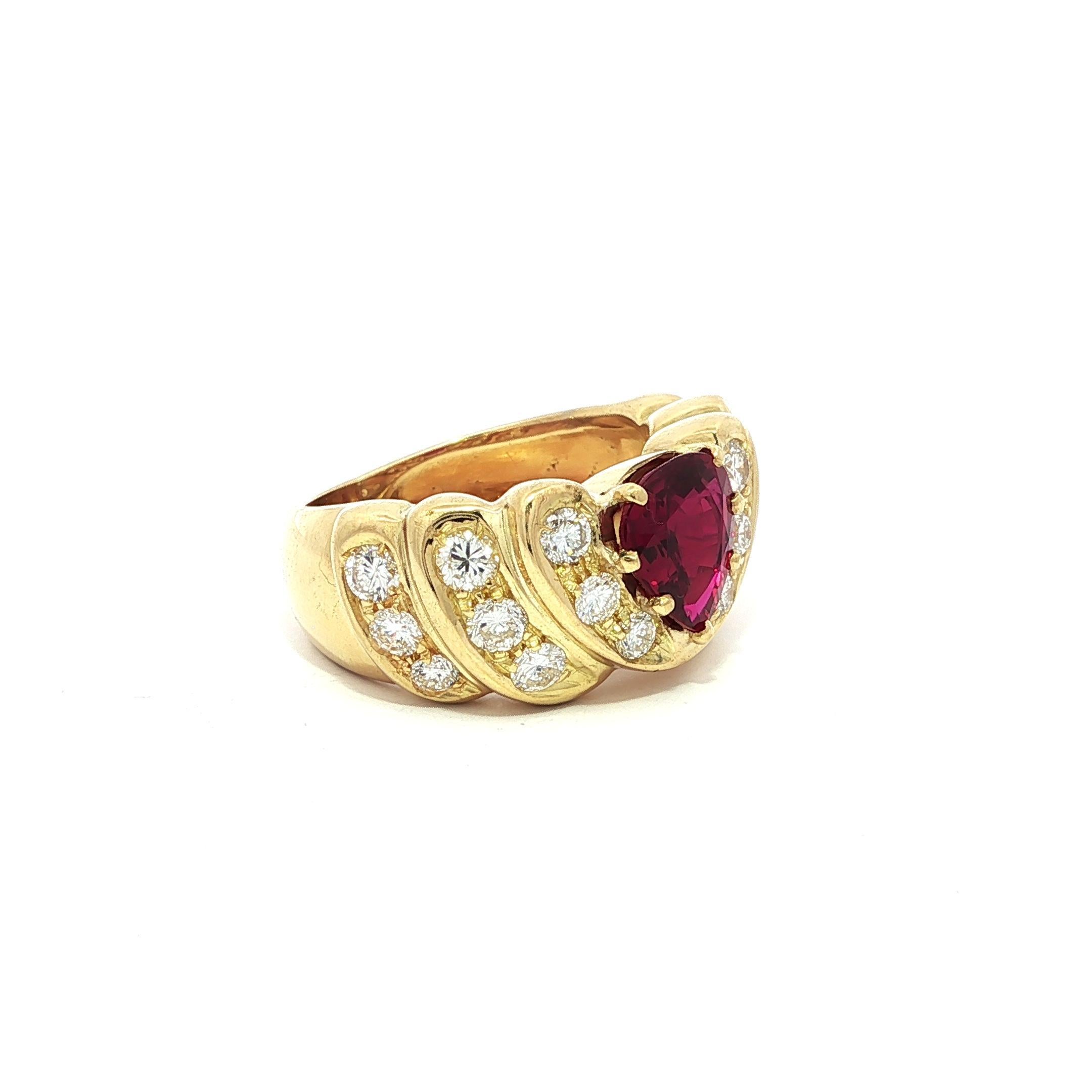 18k Gelbgold GIA 2.55ctw Birne keine Hitze roter Rubin Diamant breiter Bandring Damen im Angebot