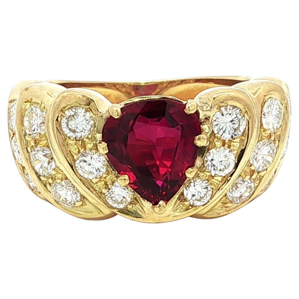 18k Gelbgold GIA 2.55ctw Birne keine Hitze roter Rubin Diamant breiter Bandring im Angebot