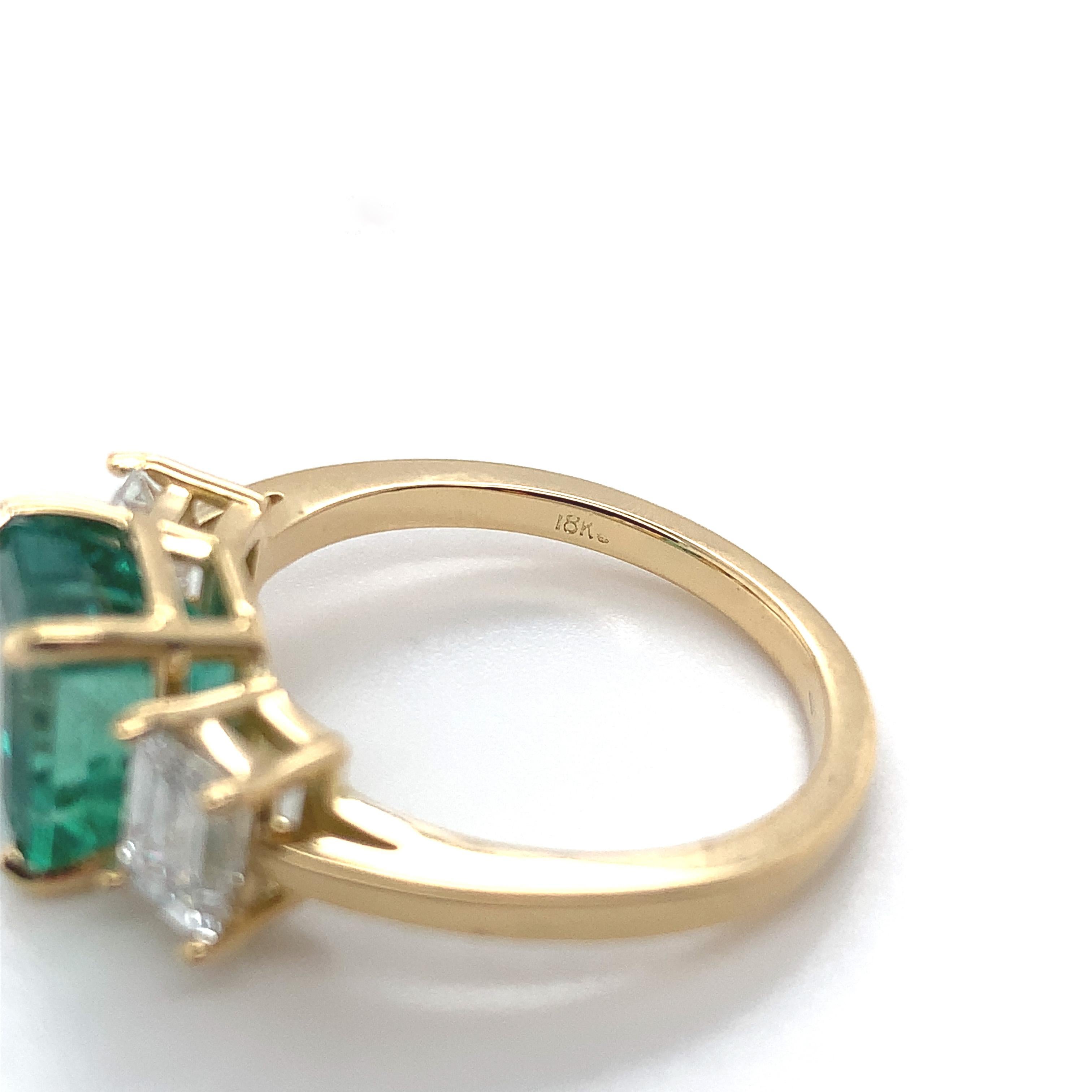 18K Yellow Gold GIA 2.86 carat Emerald and 1.02 carat Diamond Ring For Sale 4