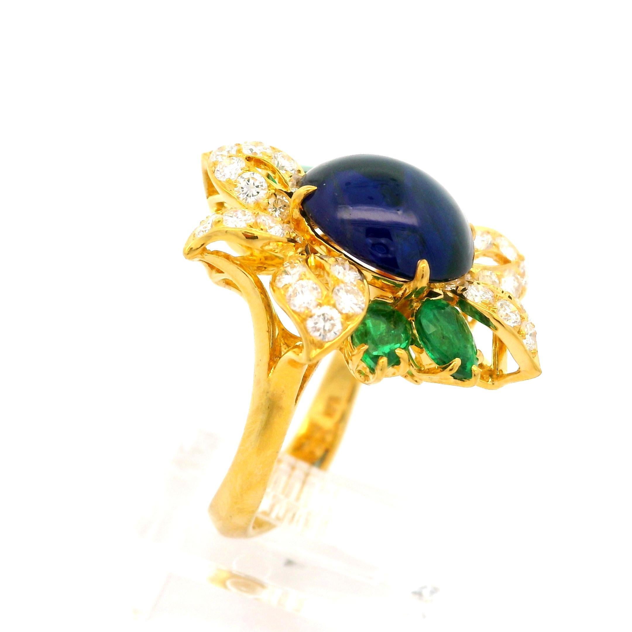 18k Yellow Gold GIA 7.27ctw Cabochon Sapphire Emerald & Diamond Floral Ring In Excellent Condition For Sale In Montclair, NJ