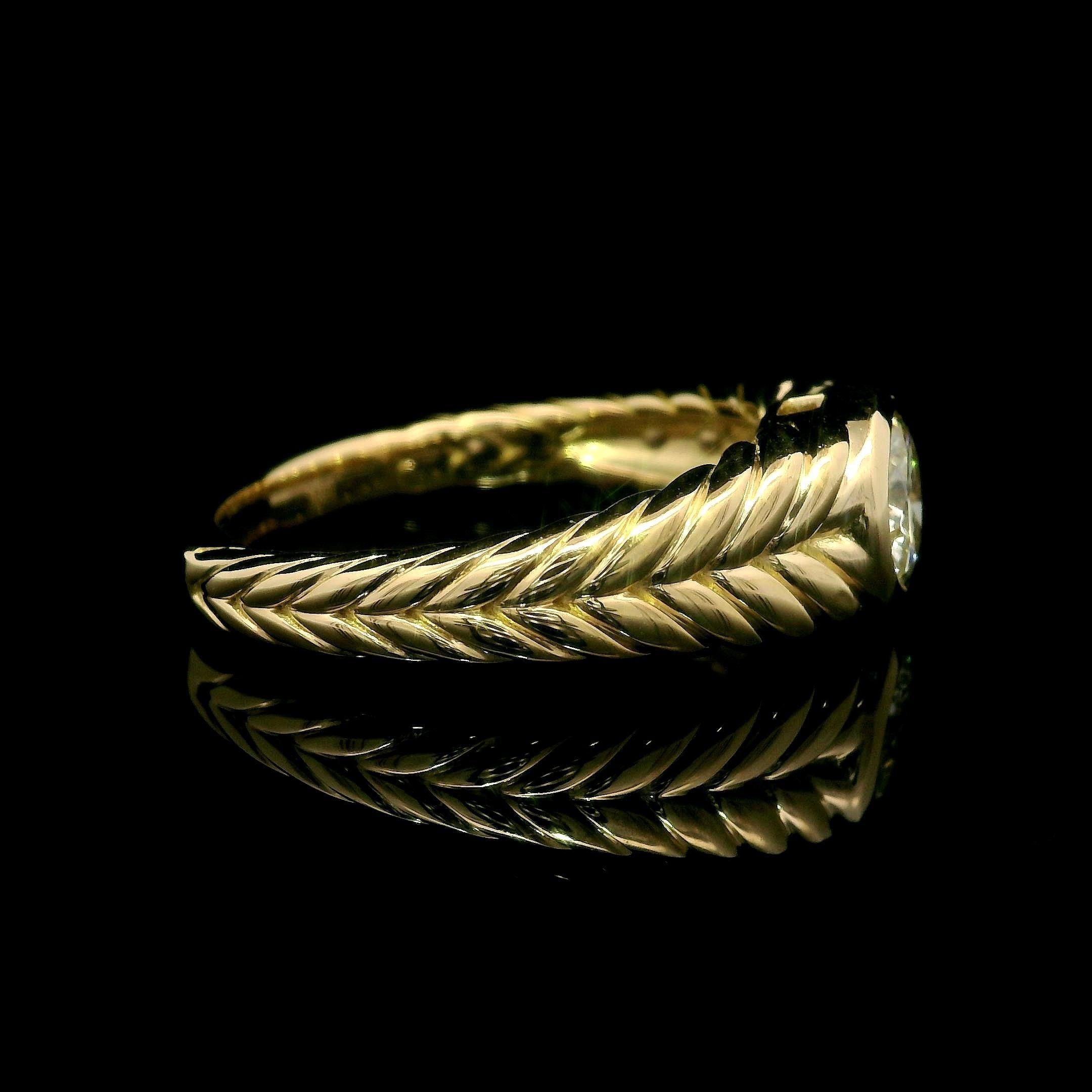 Or jaune 18k GIA .75ct Round Bezel Set Diamond Solitaire Cable Braided Ring en vente 6
