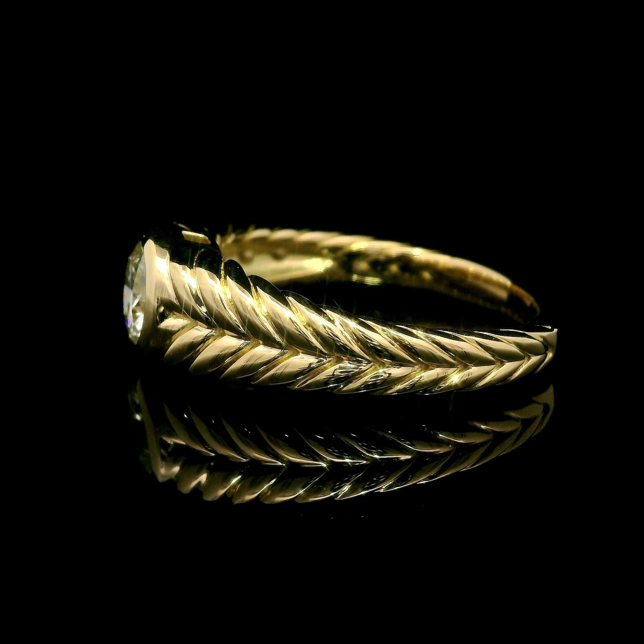 Or jaune 18k GIA .75ct Round Bezel Set Diamond Solitaire Cable Braided Ring en vente 8