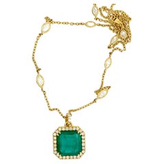 11.13 Carat Natural Zambian Emerald GIA Certified Necklace 18k Yellow Gold 