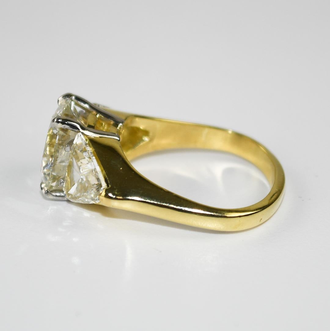 Women's or Men's 18K Yellow Gold GIA Certified Diamond Engagement Ring 4.33ct For Sale