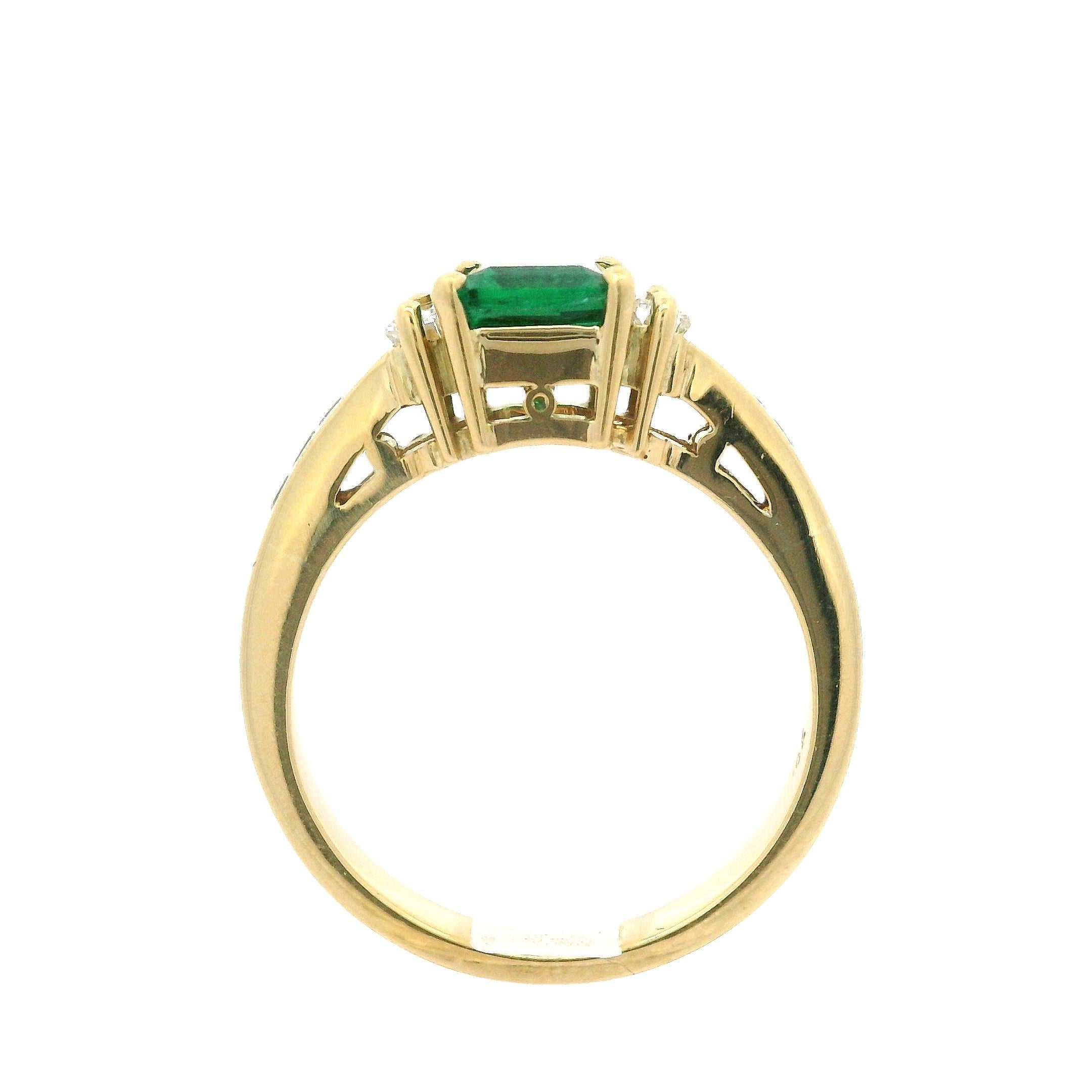 Women's 18k Yellow Gold GIA Graded 1.30ctw High Quality Emerald & Diamond Elegant Ring