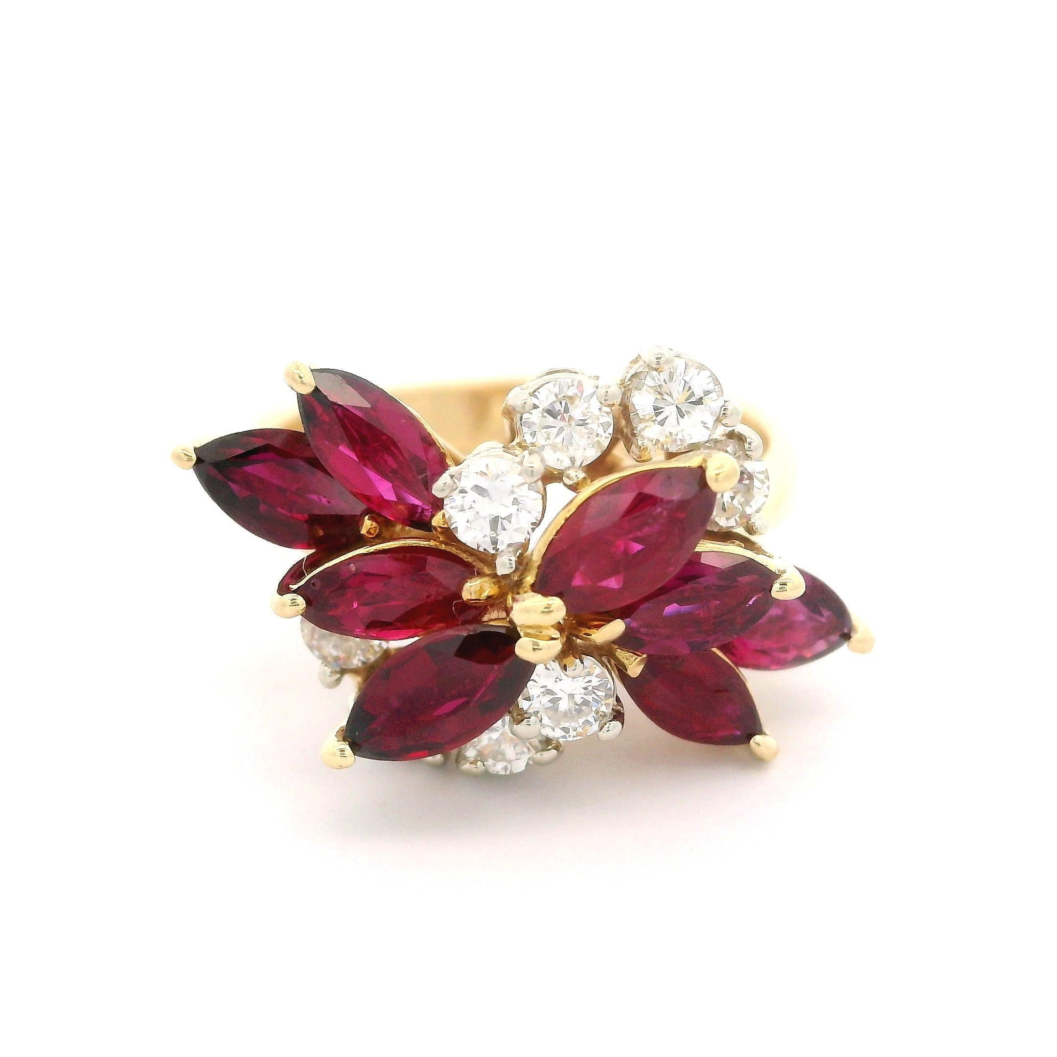 Bague en or jaune 18k GIA de haute qualité 2.86ctw No Heat Ruby & Diamond Spray Ring en vente 2
