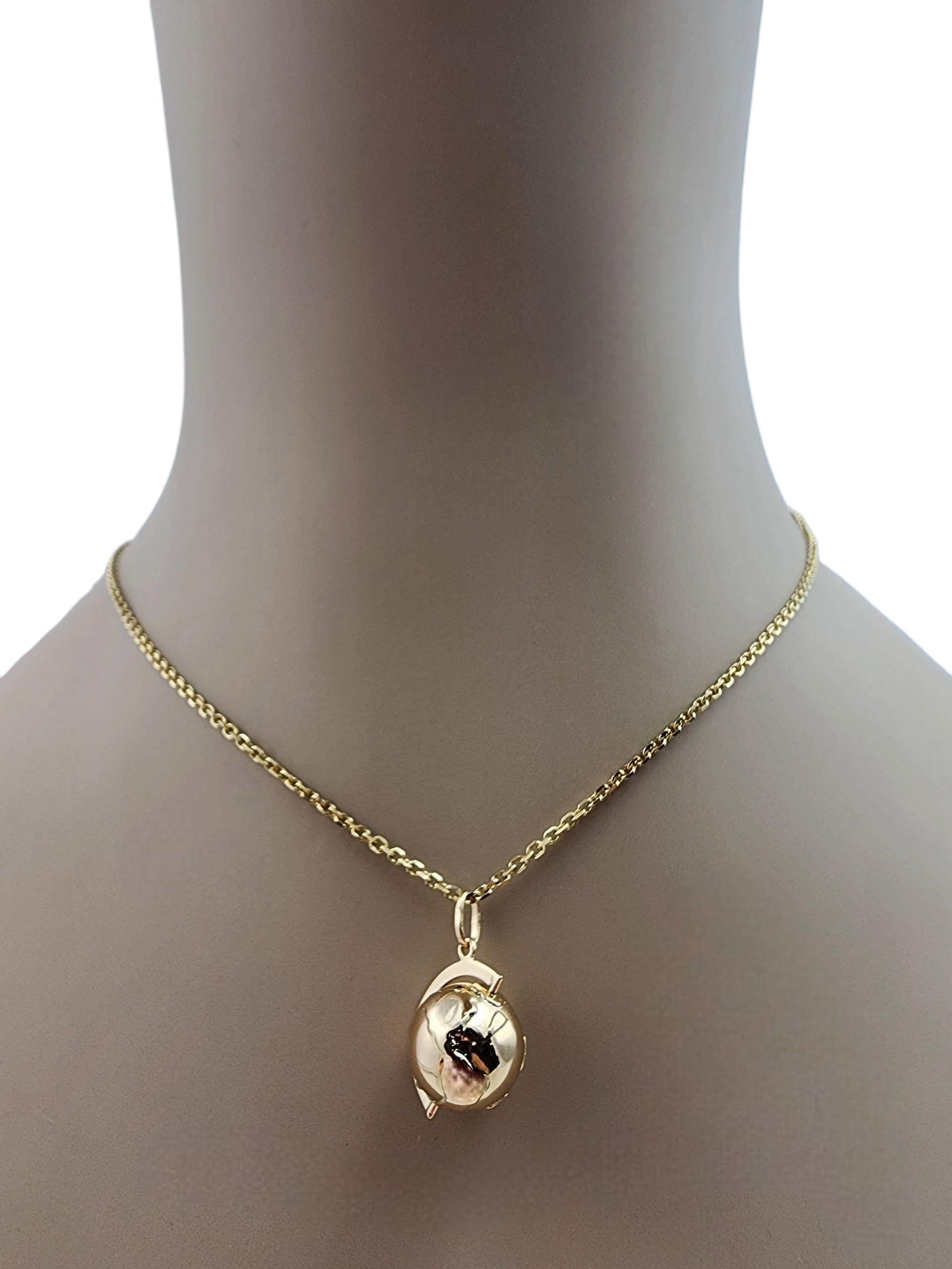 Charm a forma di globo in oro giallo 18K #22354 in vendita 3
