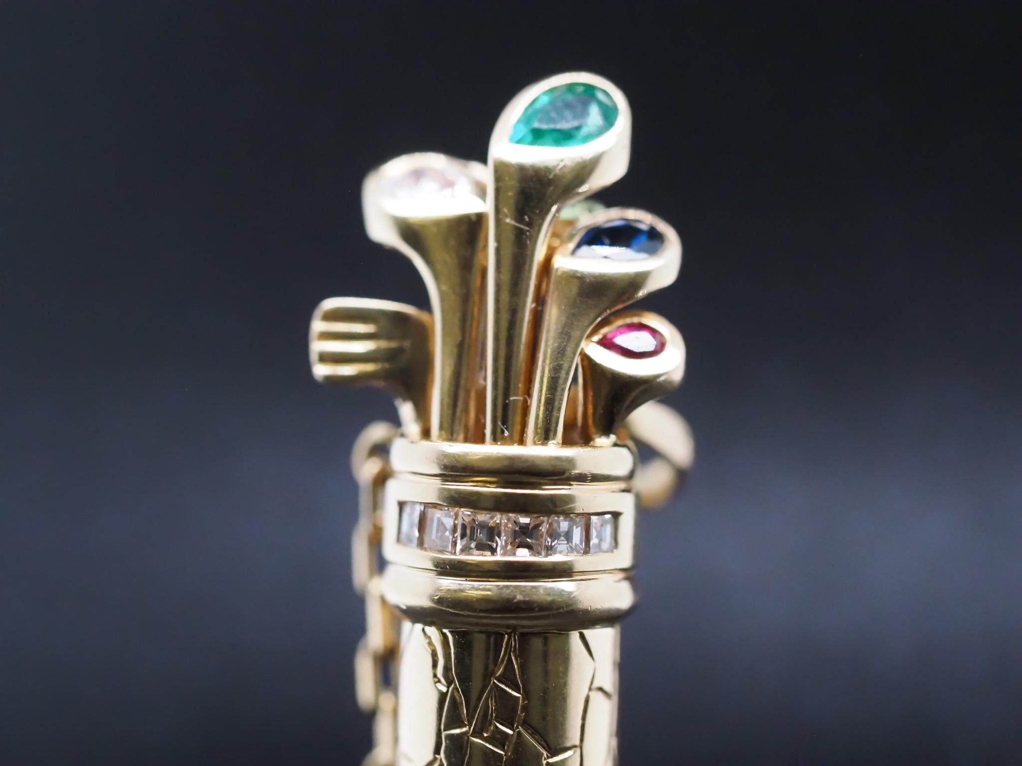 Pendentif Caddy de golf en or jaune 18 carats avec émeraudes, saphirs, diamants et rubis. en vente 6