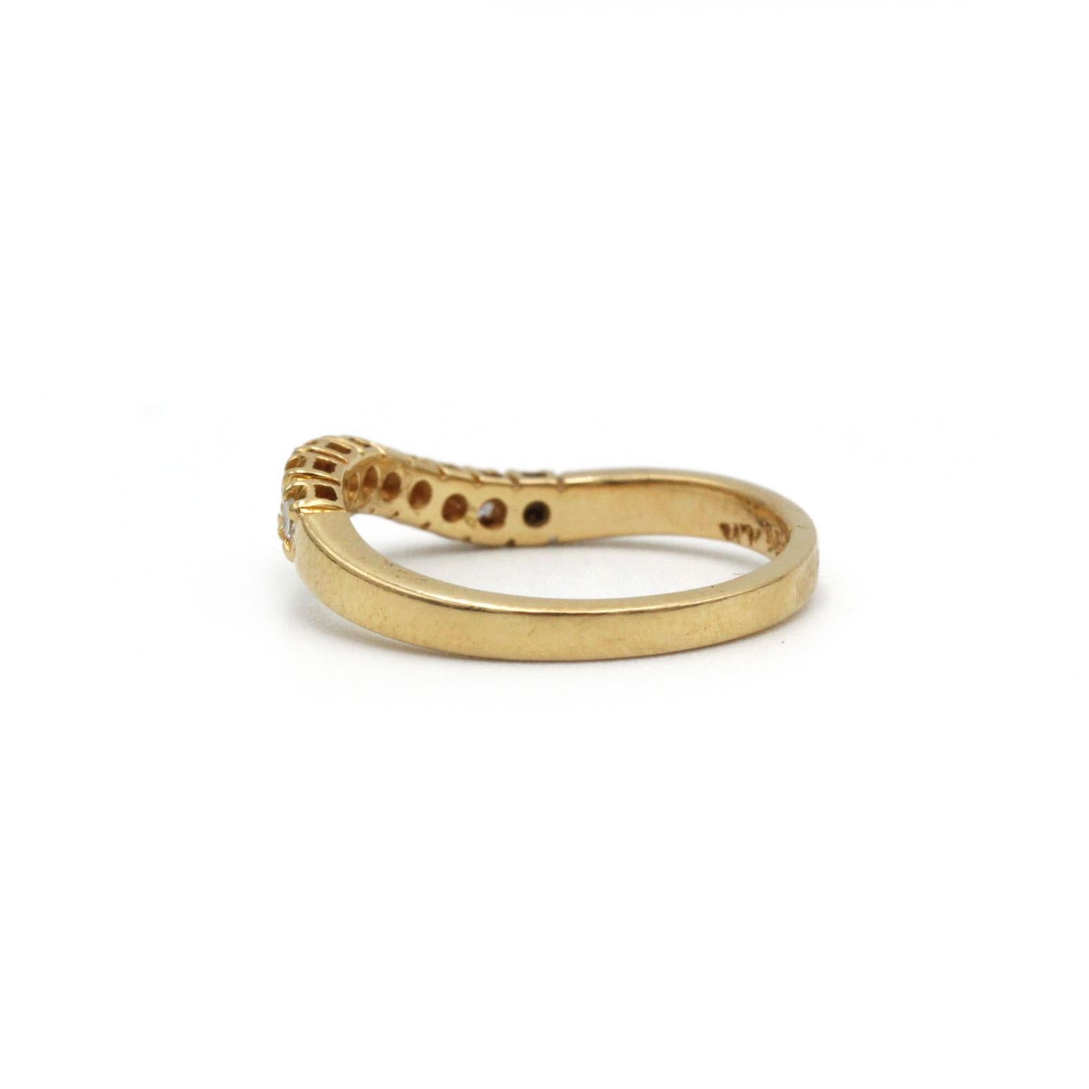 Taille ronde Bague Demi-Alliance en or jaune 18K à diamants gradués en vente