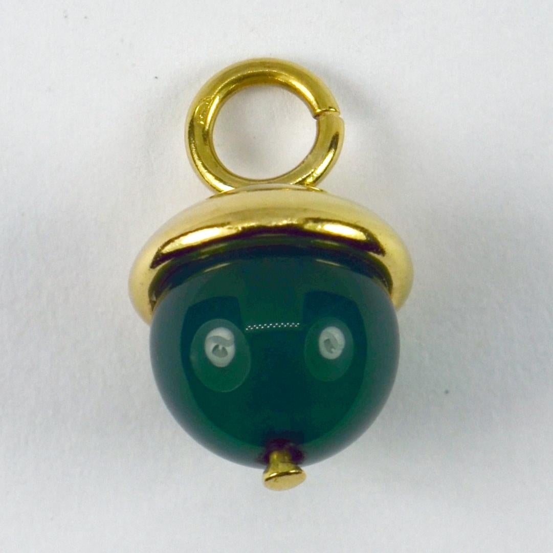 Pendentif breloque sphère en or jaune 18 carats et agate verte en vente 1