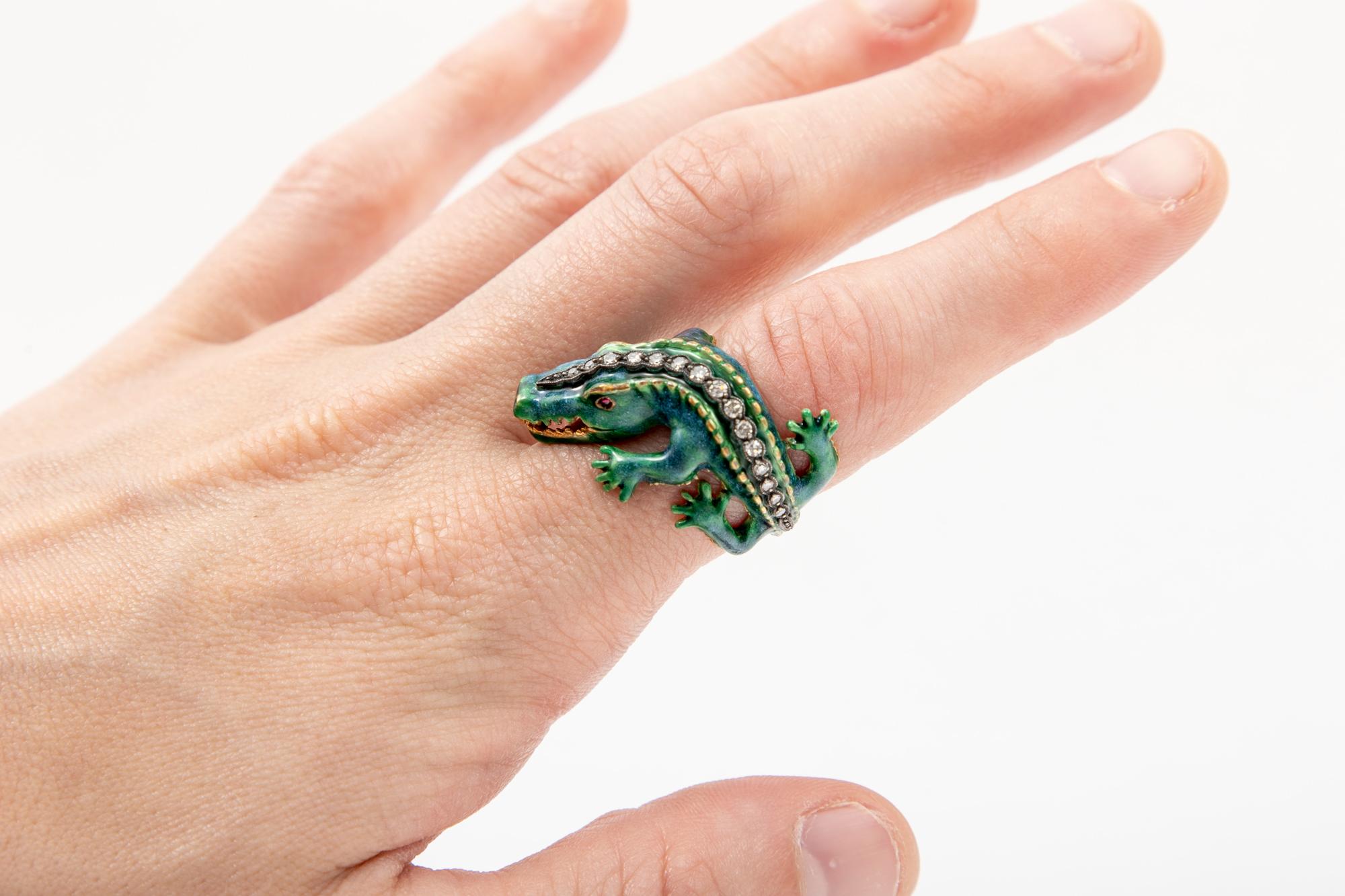 18k Yellow Gold Green Blue Enamel Alligator Ring with Diamonds For Sale 7
