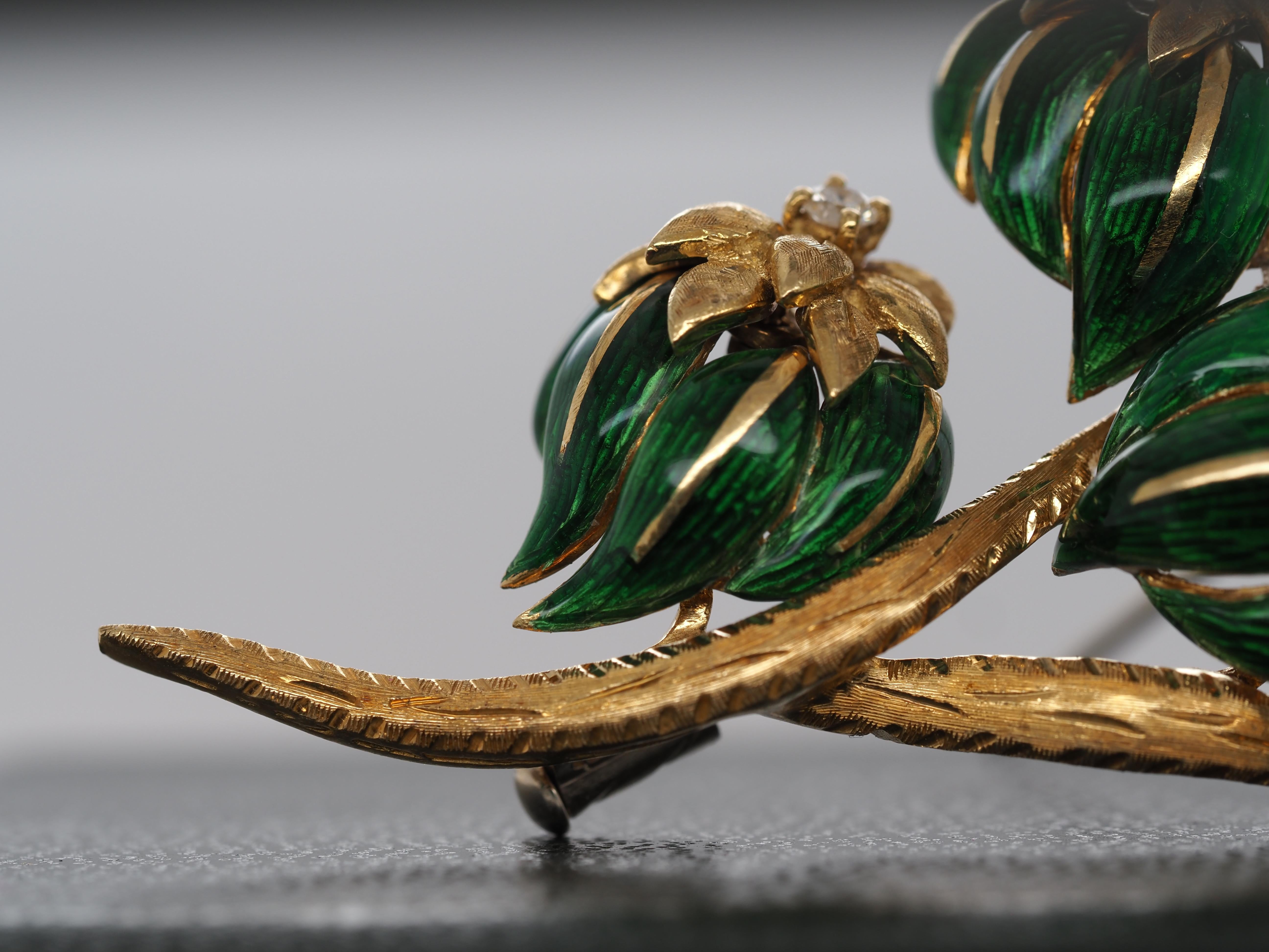 18k Yellow Gold Green Enamel and Diamond Flower Brooch In Good Condition For Sale In Atlanta, GA