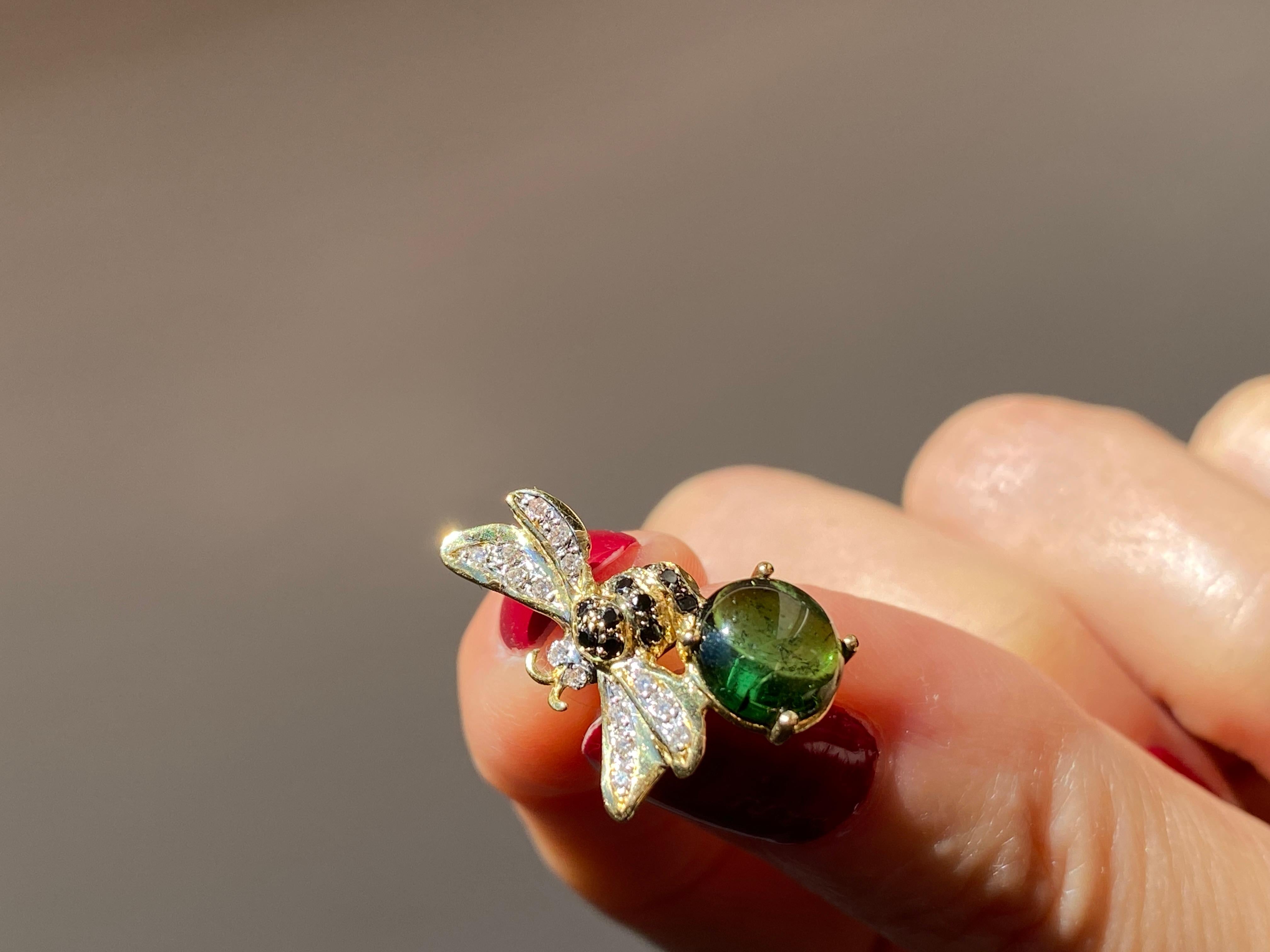 Men's 18k Yellow Gold Green Tourmaline White & Black Diamonds Unisex Brooch Pin For Sale