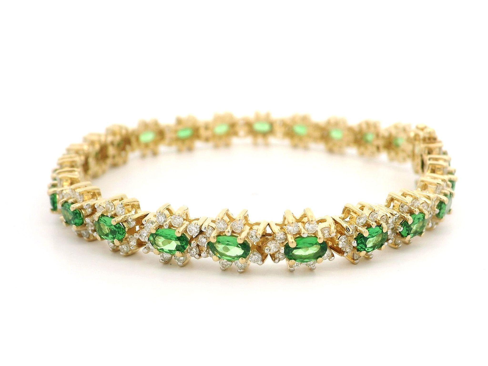 Women's 18k Yellow Gold Green Tsavorite and Diamond 9.25ctw Cluster Link Tennis Bracelet For Sale