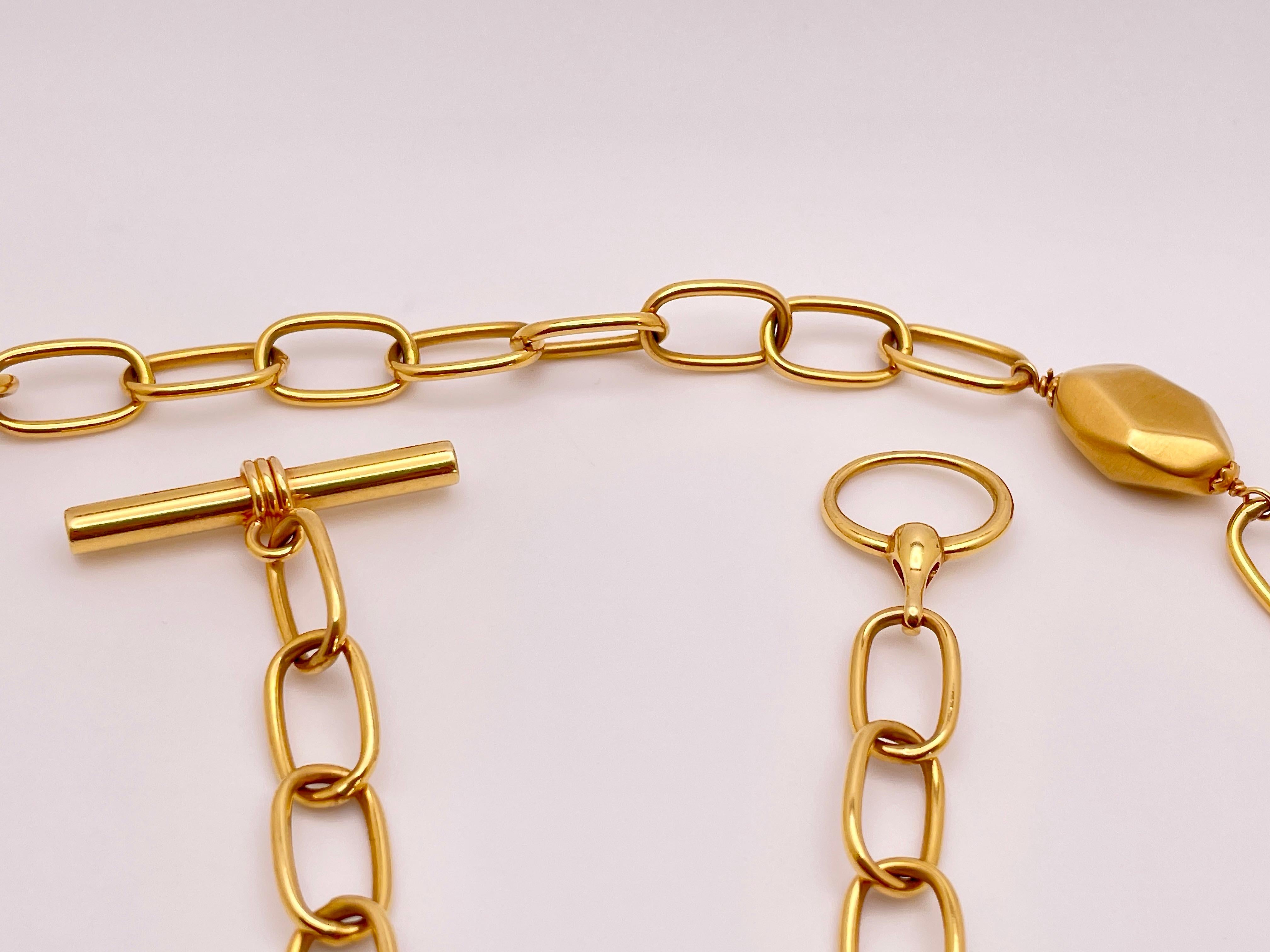 18K Rose Gold Gucci Design Toggle Clasp Link Necklace For Sale 6