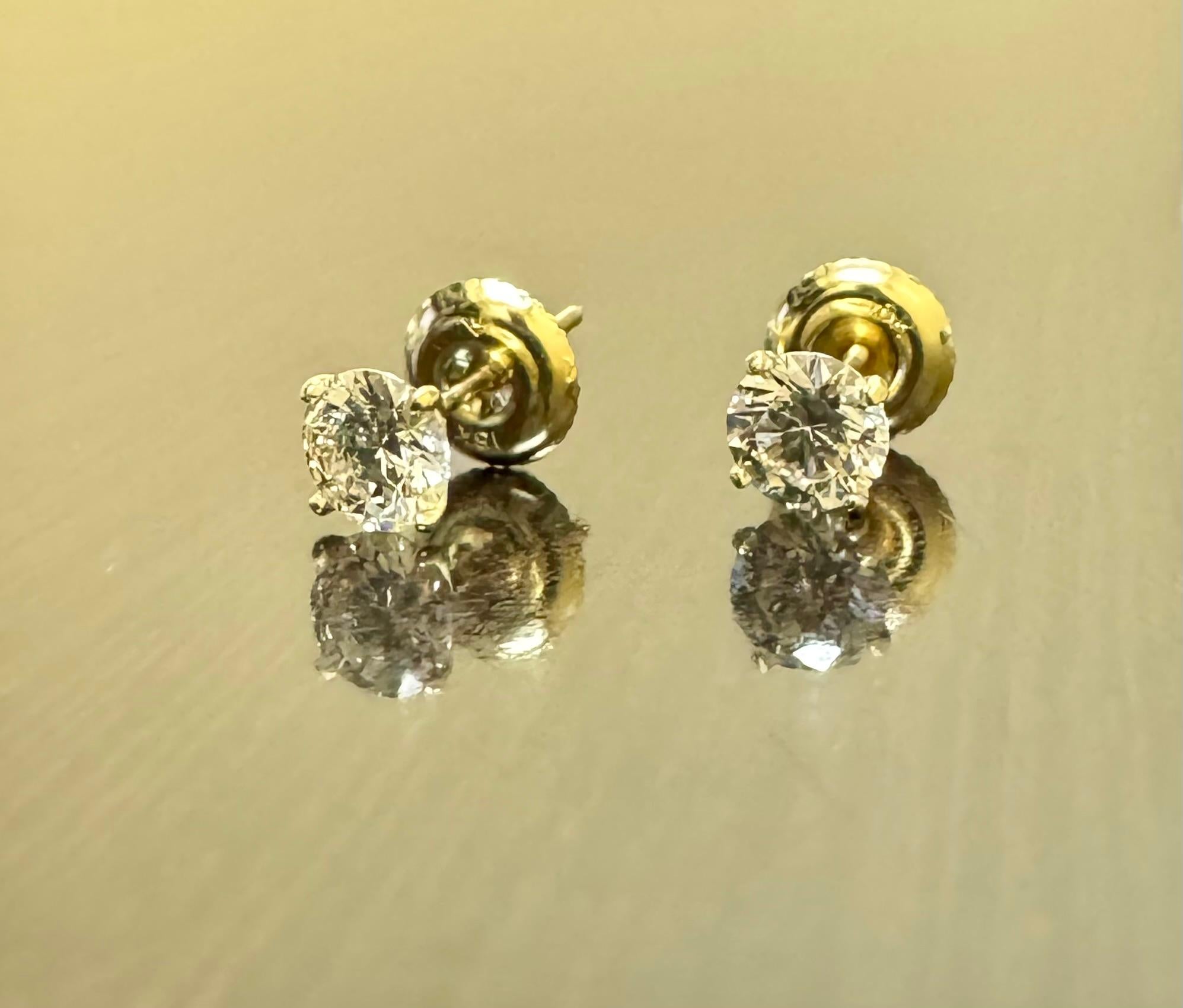 18K Yellow Gold H Color VS1 GIA Certified 1.10 Carat Diamond Stud Earrings For Sale 8