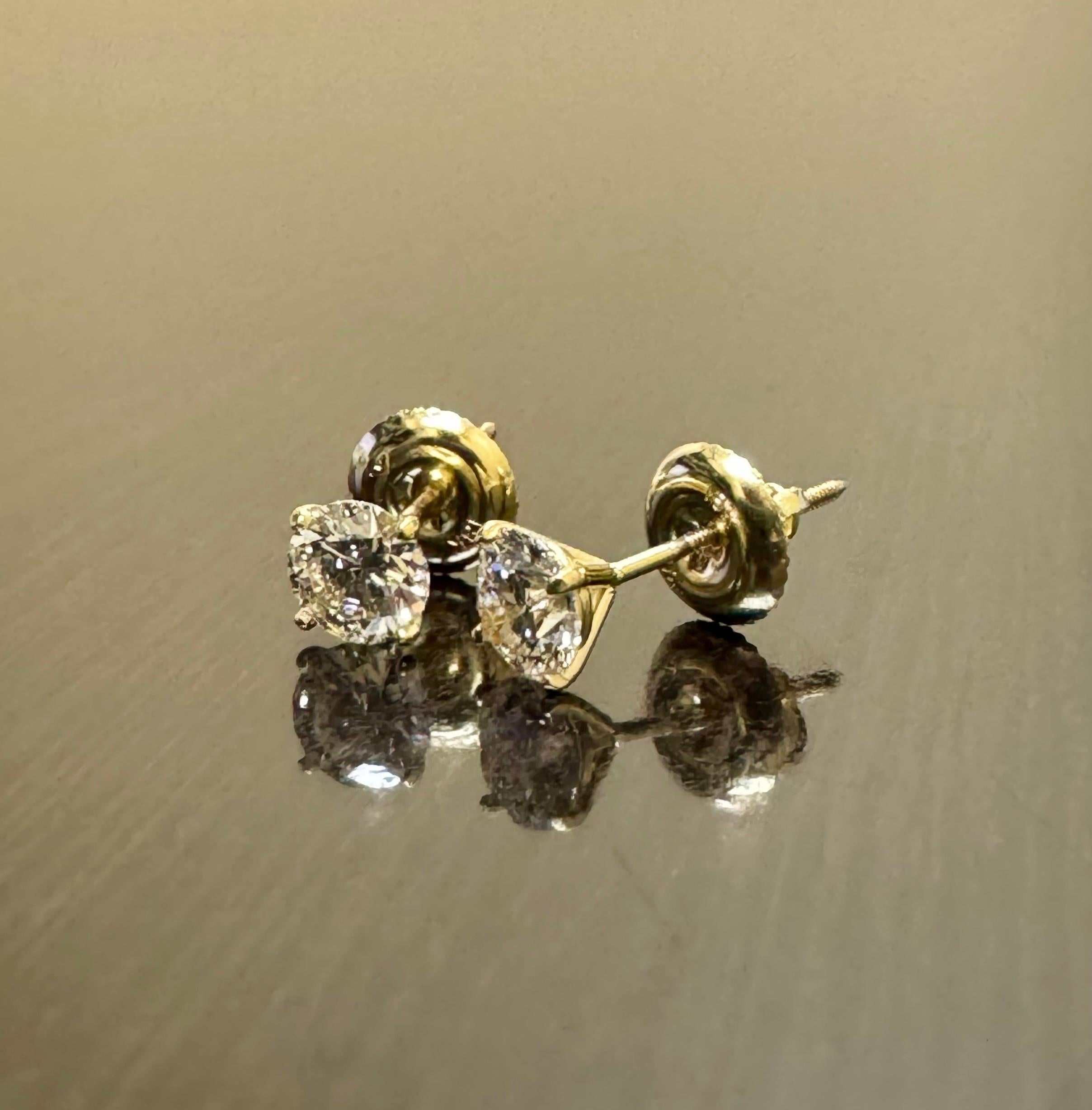 18K Yellow Gold H Color VS1 GIA Certified 1.10 Carat Diamond Stud Earrings For Sale 1