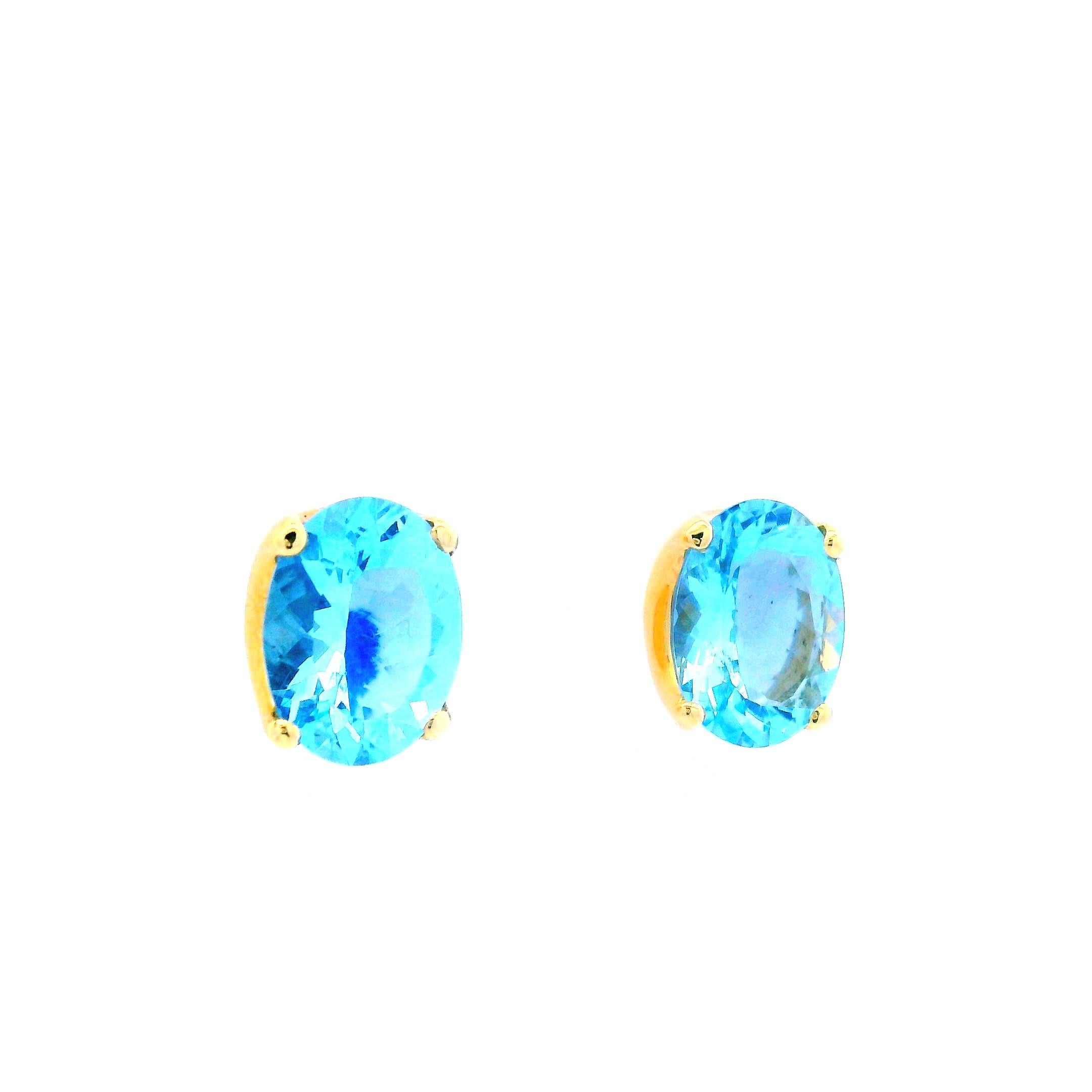 18K Yellow Gold H. Stern Aquamarine Stud Earrings  In Excellent Condition For Sale In Lexington, KY
