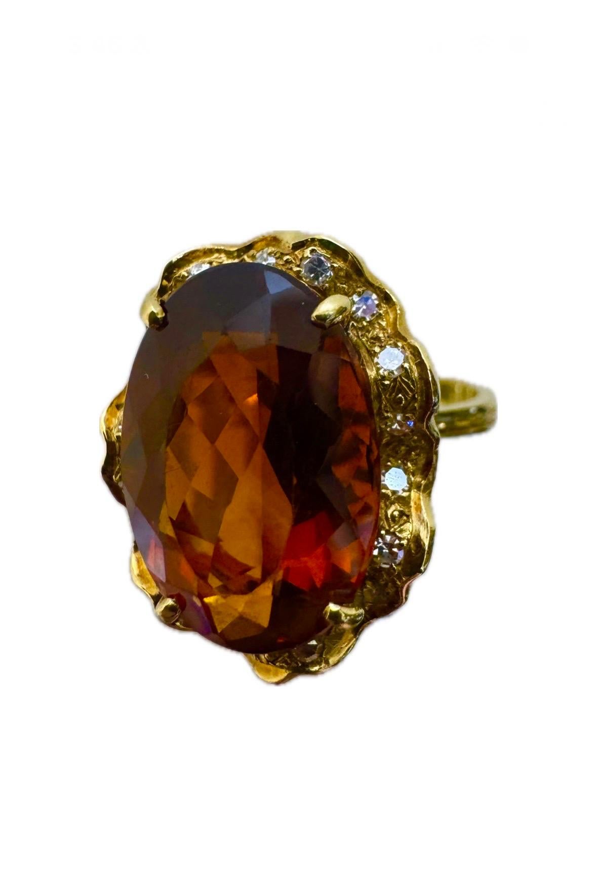 Bague en or jaune 18K Halo Diamond 10 Carat Oval Madeira Citrine Pour femmes en vente