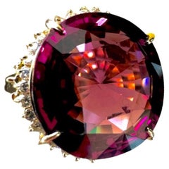 Bague en or jaune 18 carats avec halo de diamants et grenat rhodolite de 11,66 carats