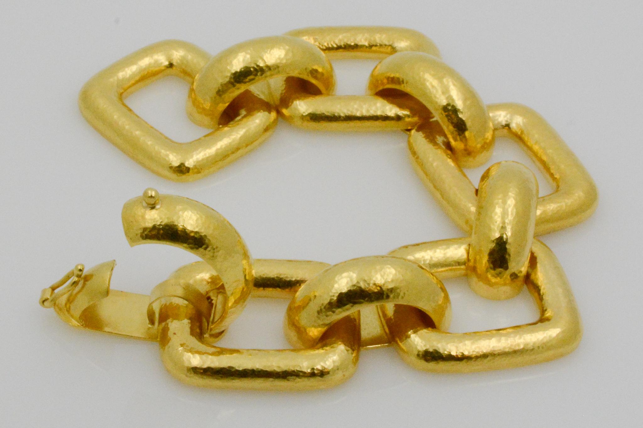 Elizabeth Locke 18 Karat Yellow Gold Hammered Rectangular Link Bracelet 1